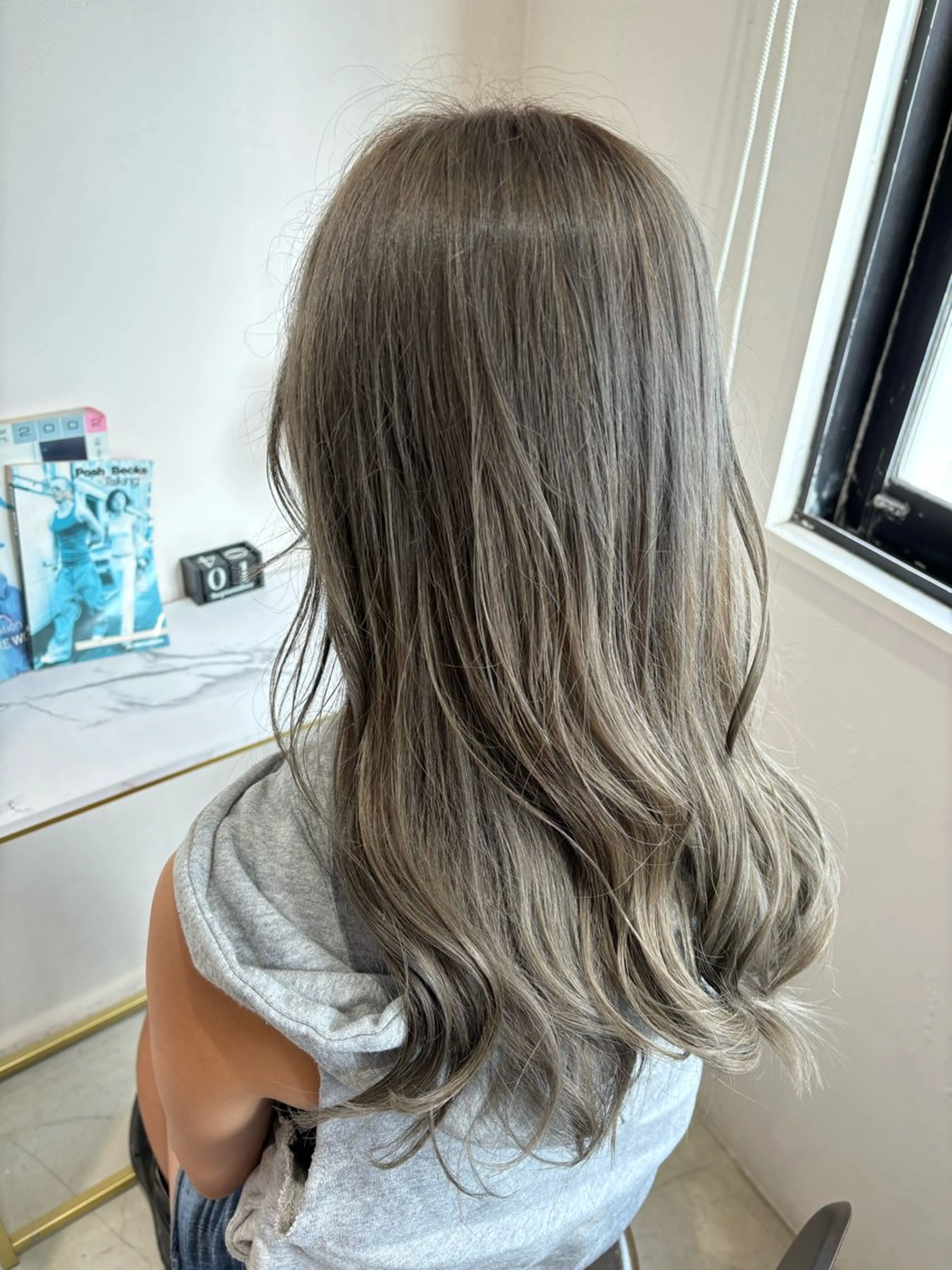 ロング カラー nanami /Toiroのヘアスタイル