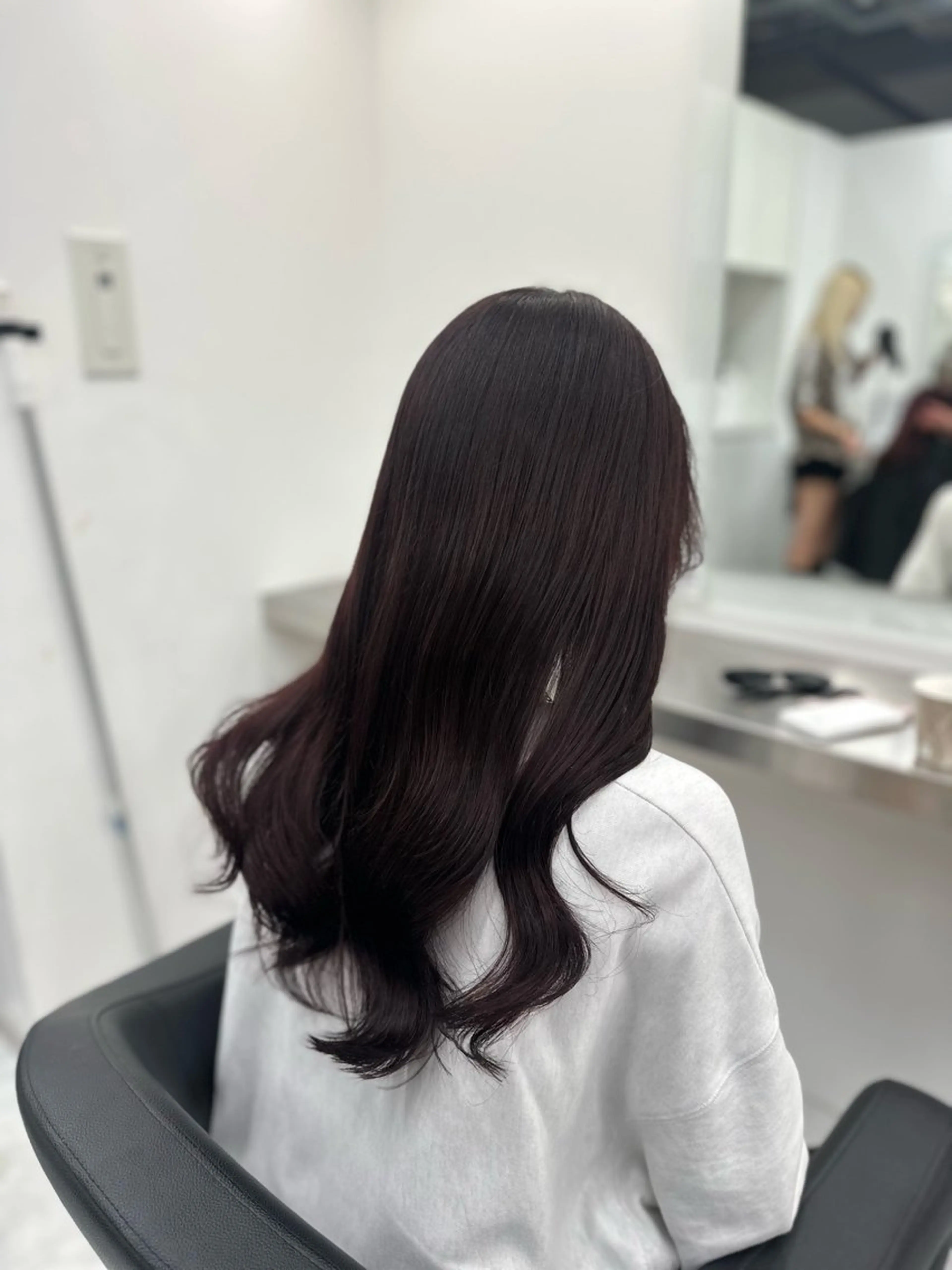 セミロング カラー 透ける透明感カラー 🤍anju🎀のヘアスタイル