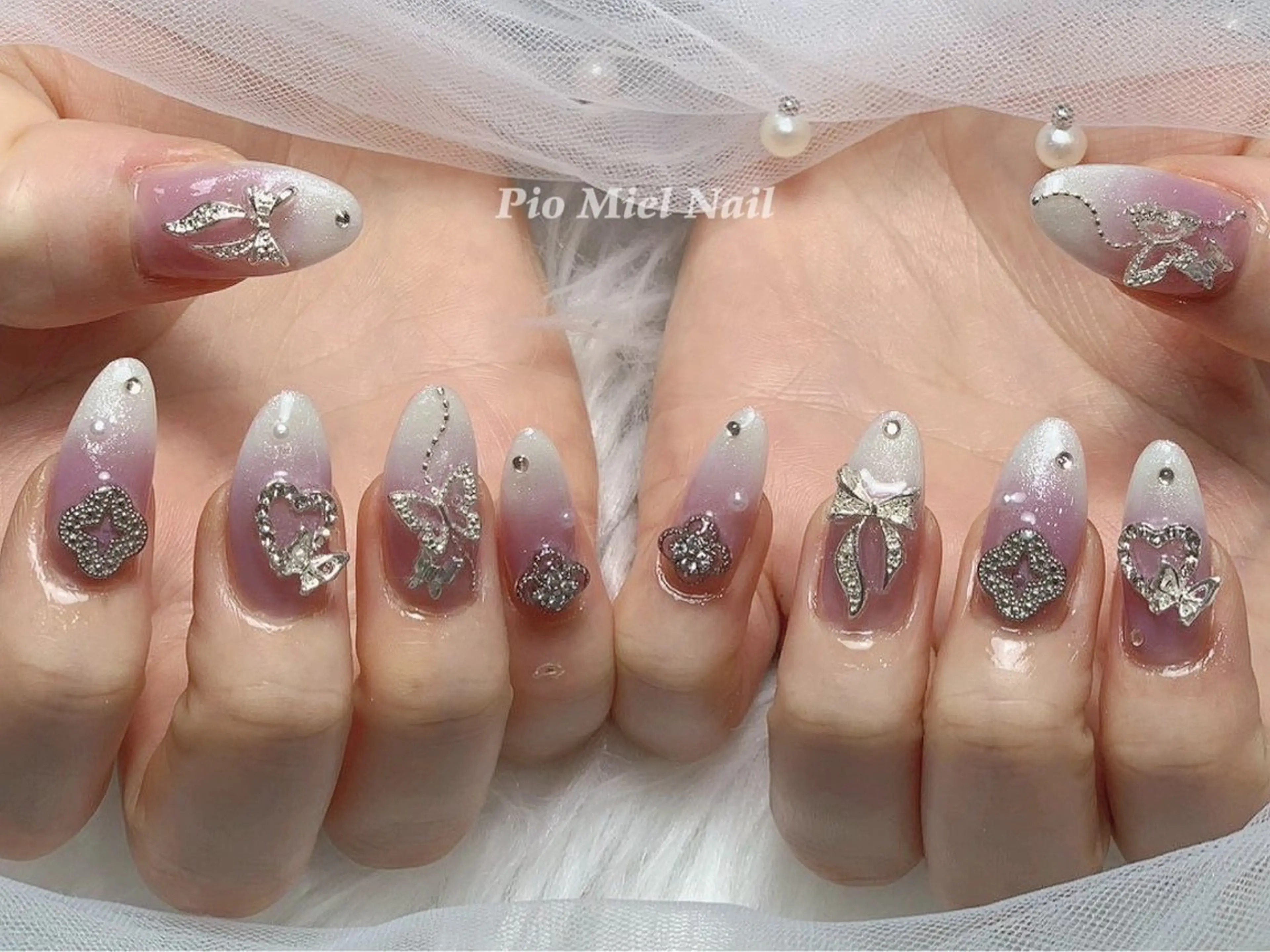 ネイル グラデーション マグネットネイル ニュアンスネイル ピンク リボン ハンドネイル momo 長さだしのネイルデザイン