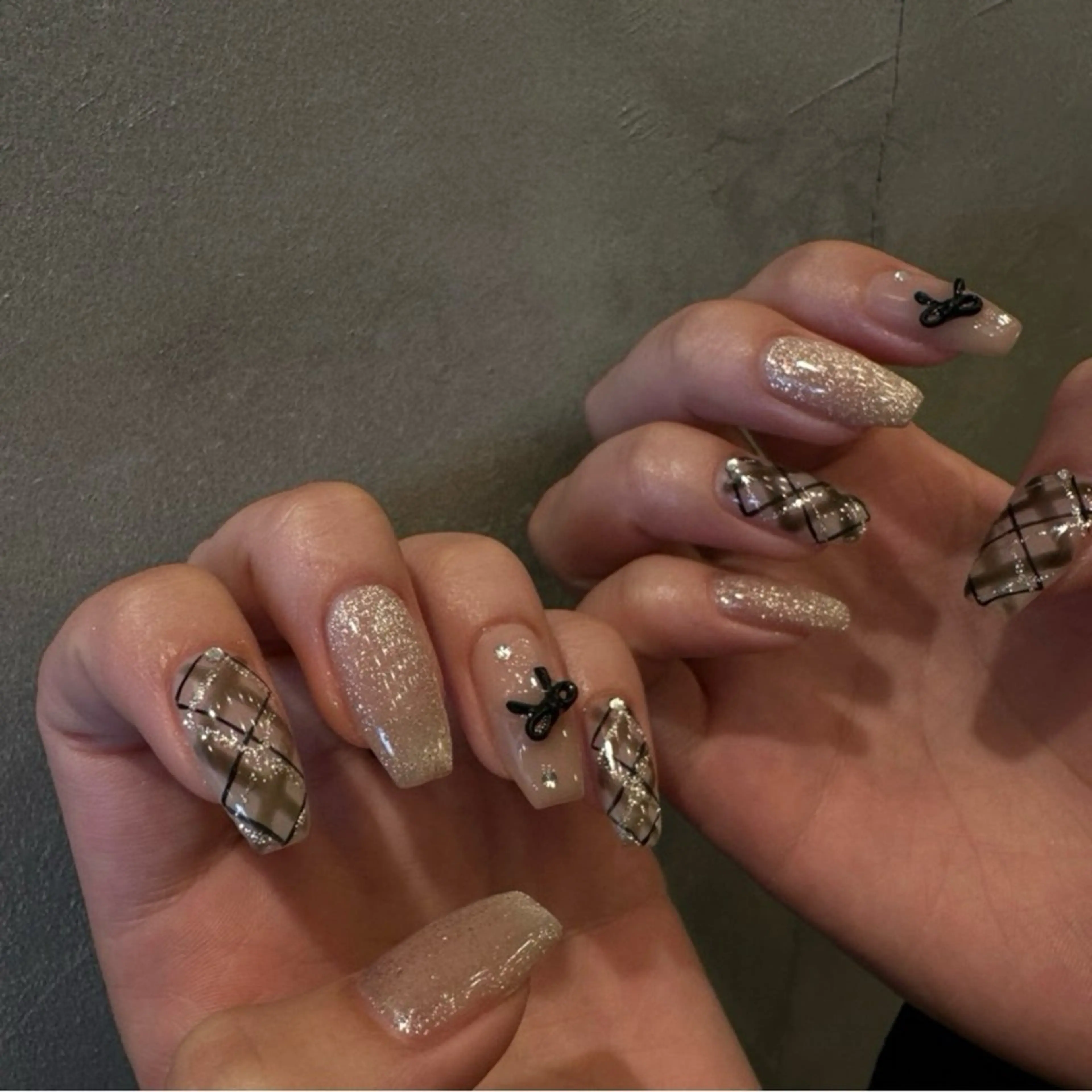 ネイル オーロラネイル チークネイル 長さ出し フットネイル フレンチネイル Lee Nails チップ長さだし専門店のネイルデザイン