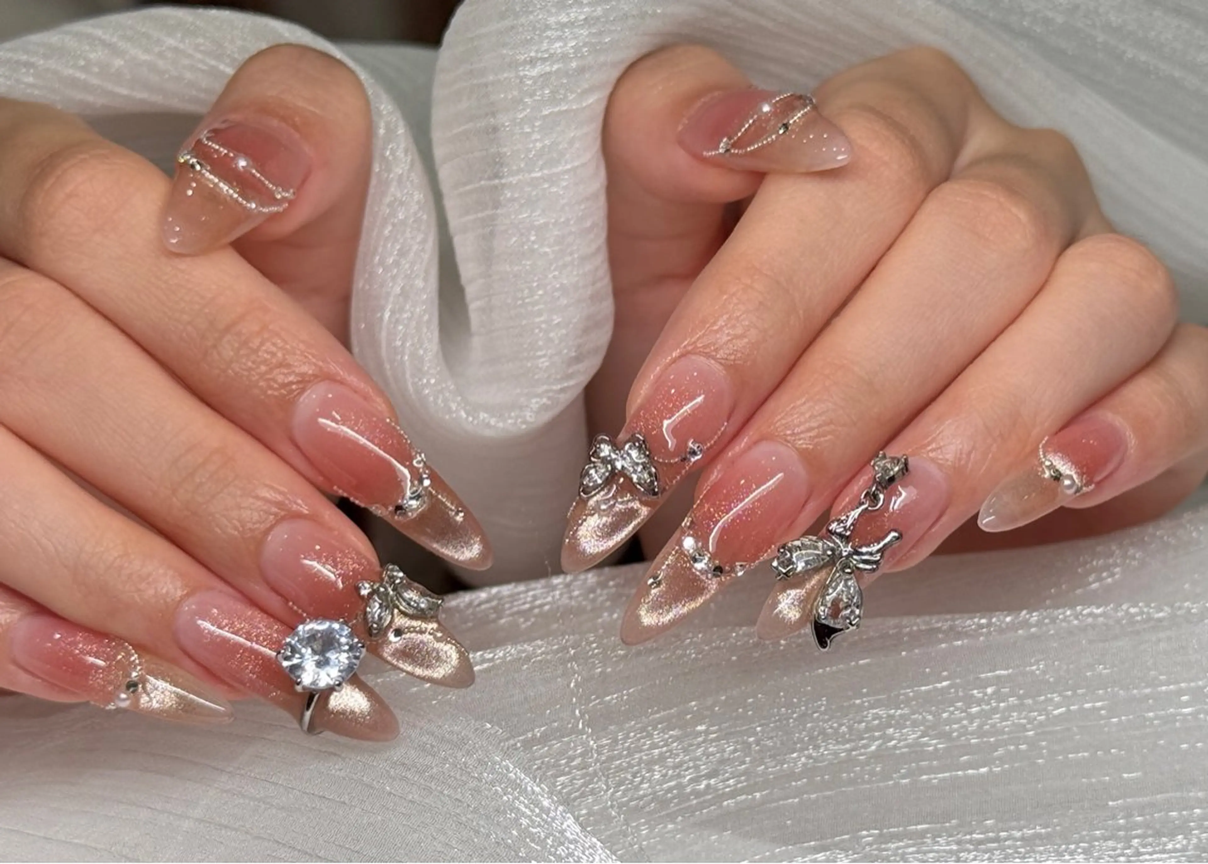 ネイル 桜ネイル フラワーネイル ニュアンスネイル オフィスネイル パステルネイル ハンドネイル MILO 168 池袋のネイルデザイン