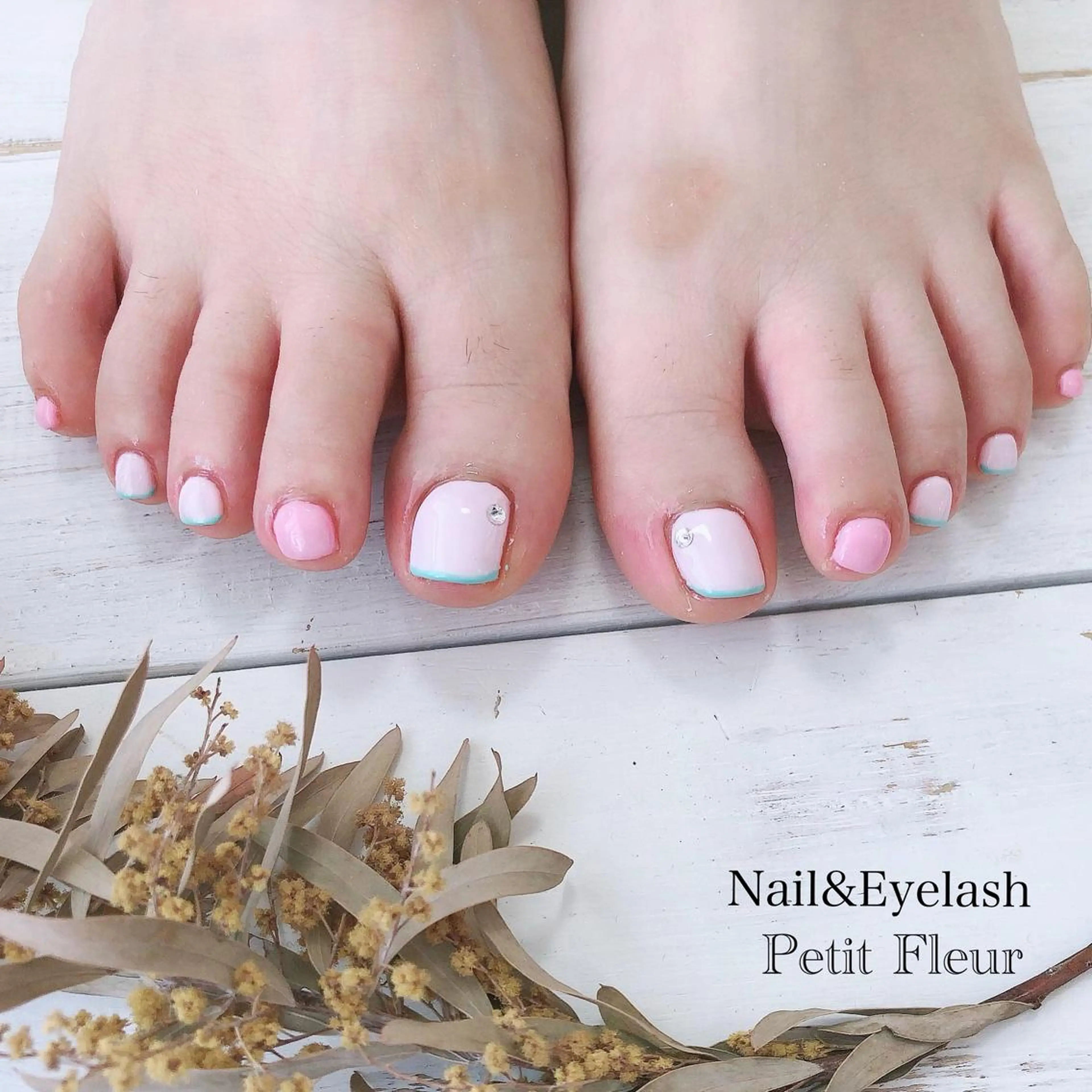 ネイル Petit Fleur所属・青柳 亜梨奈のマツエク・マツパデザイン