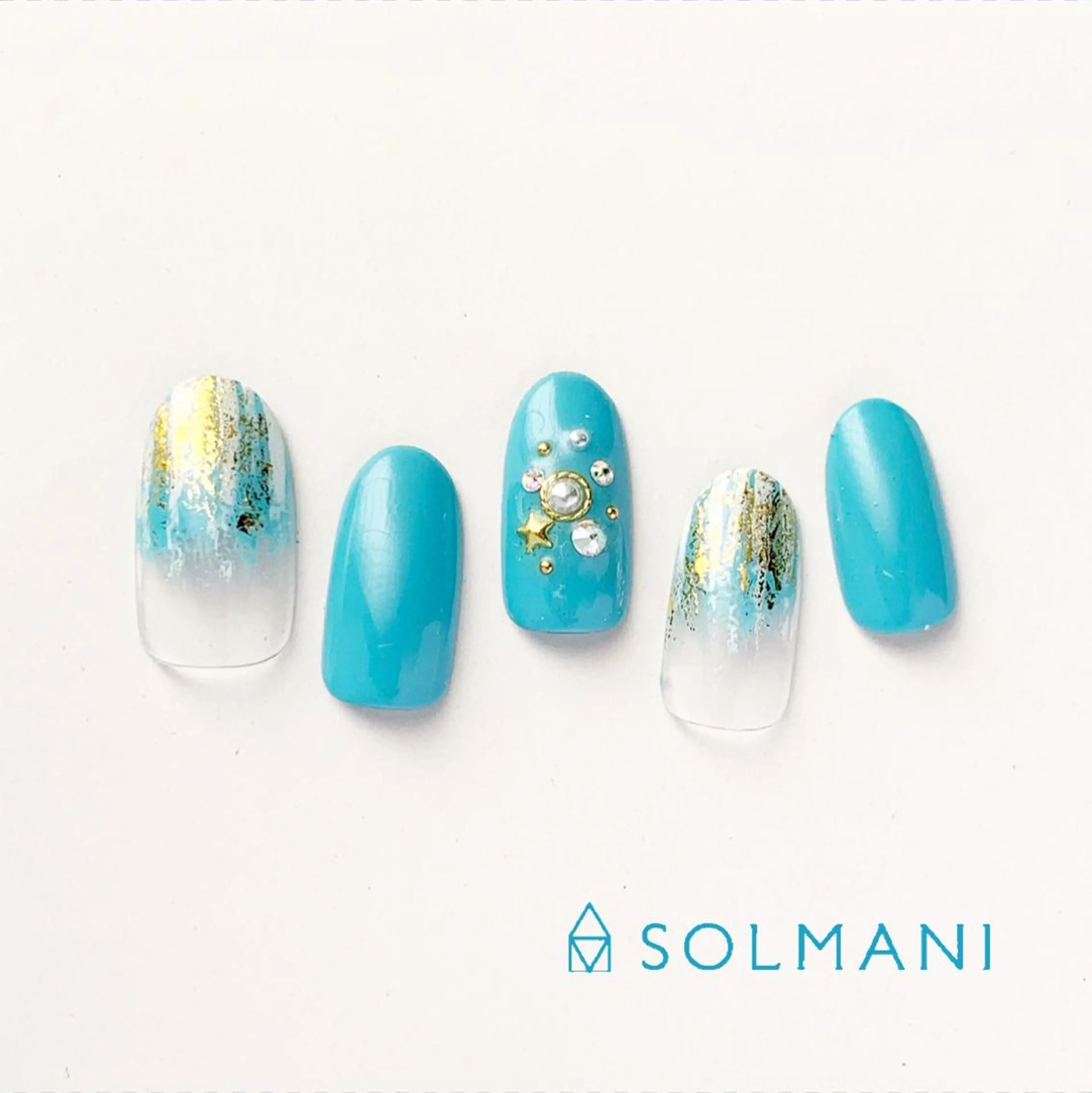 ネイル アートネイル ストーンネイル SOLMANI 予約担当のネイルデザイン