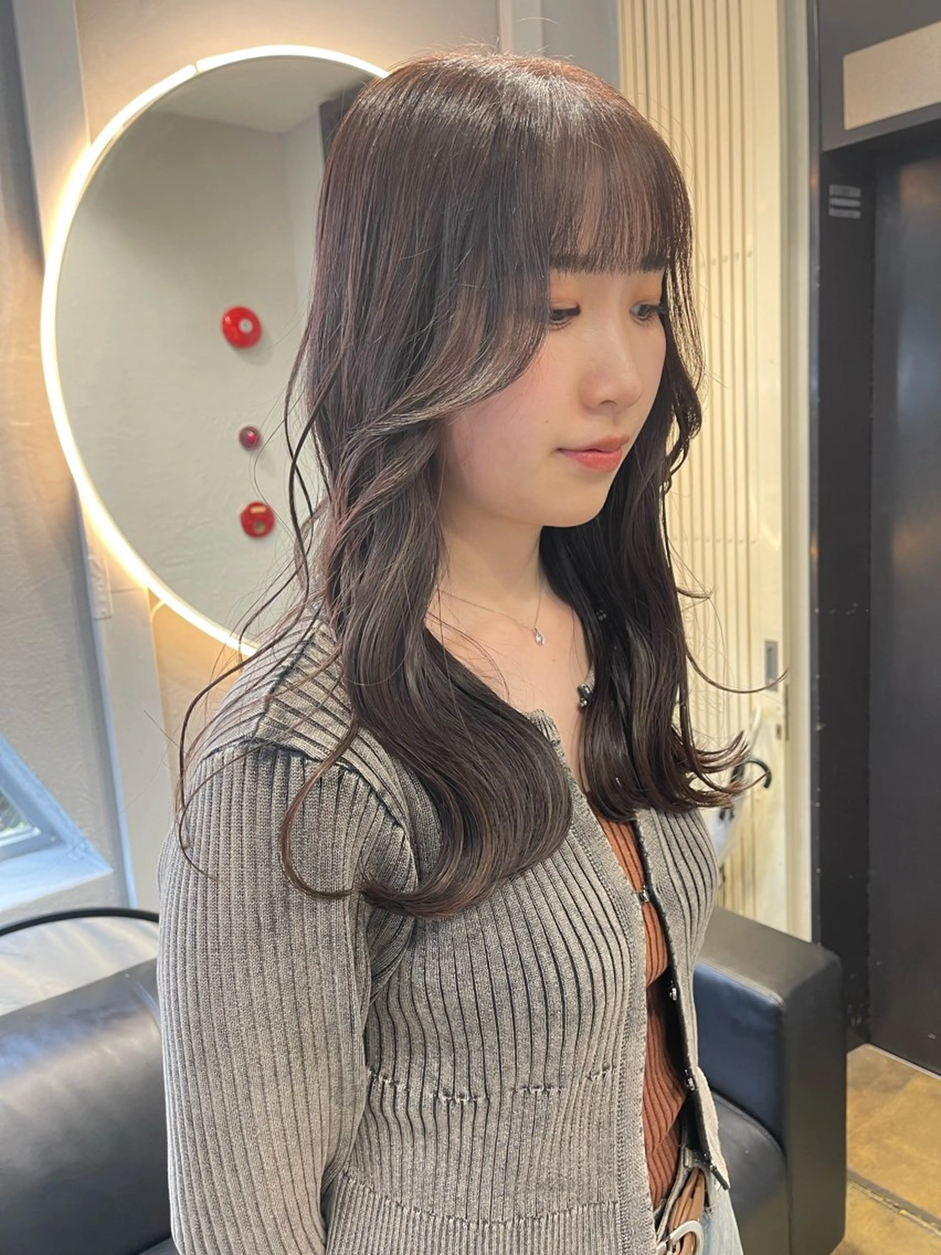 ロング カラー ベージュカラー ブリーチ ケアブリーチ デザインカラー ダブルカラー TATSUブリーチ/ ミルクティーベージュのヘアスタイル