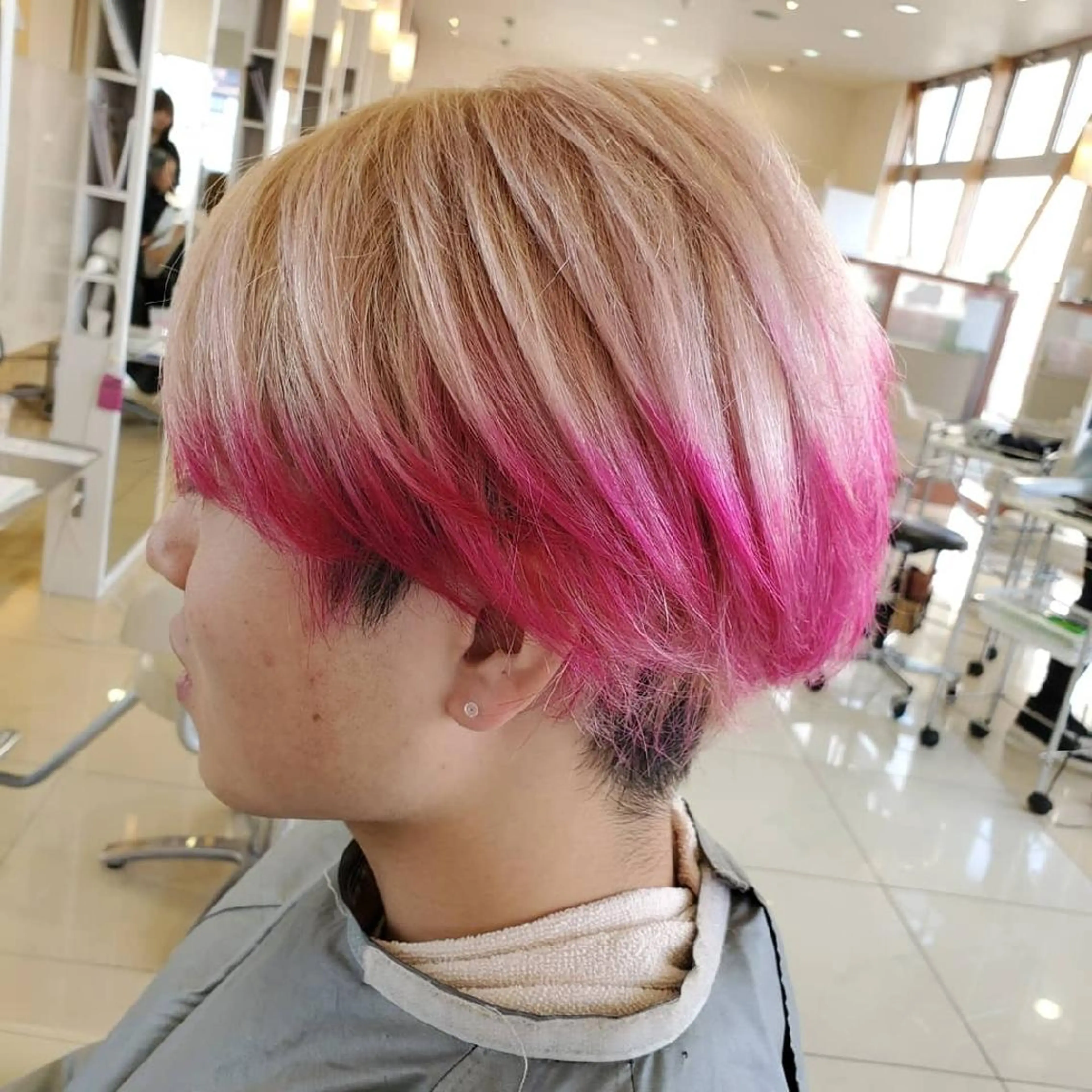 カラー 北野 親善のヘアスタイル