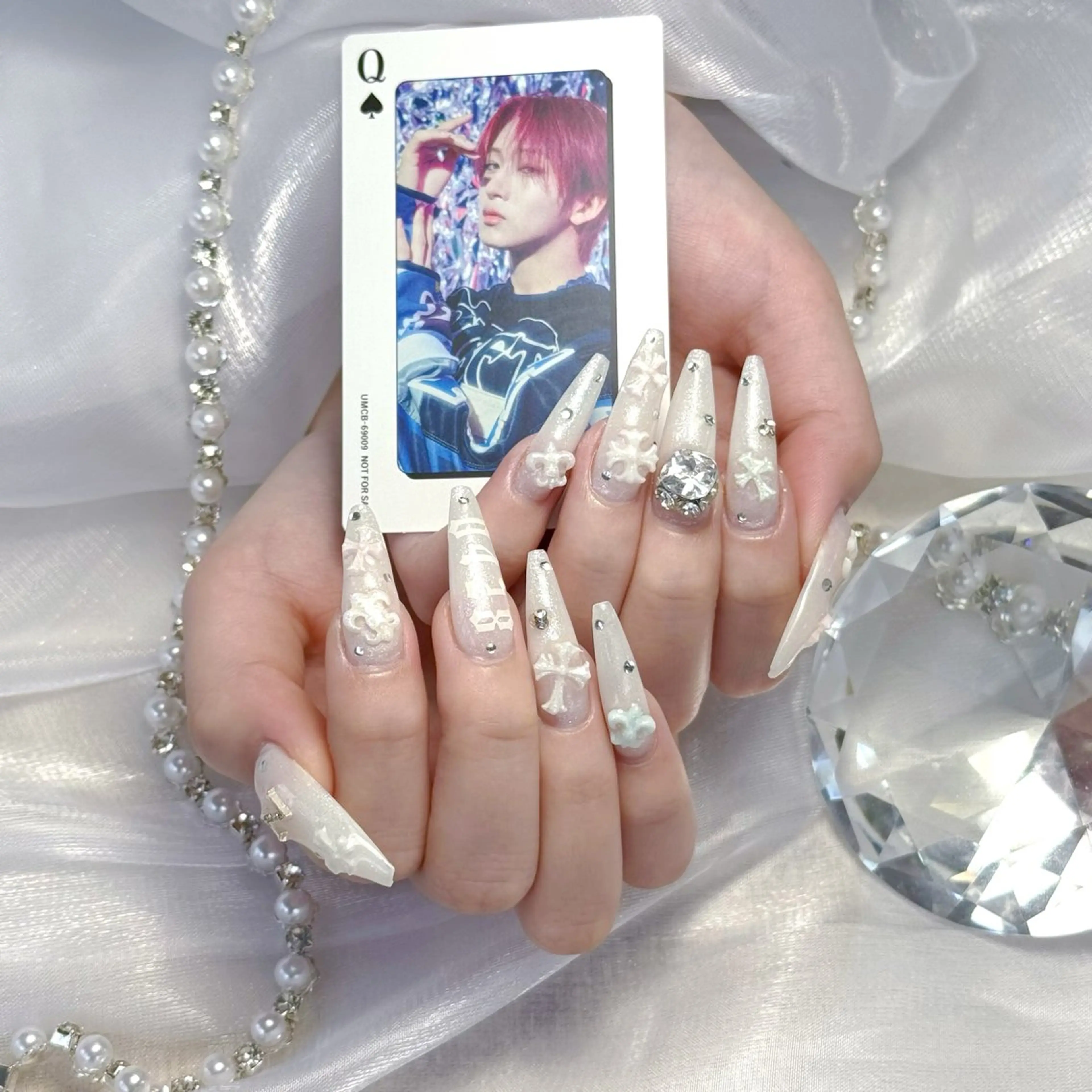 ネイル ハンドネイル ハンドケア いちご chan novaのネイルデザイン