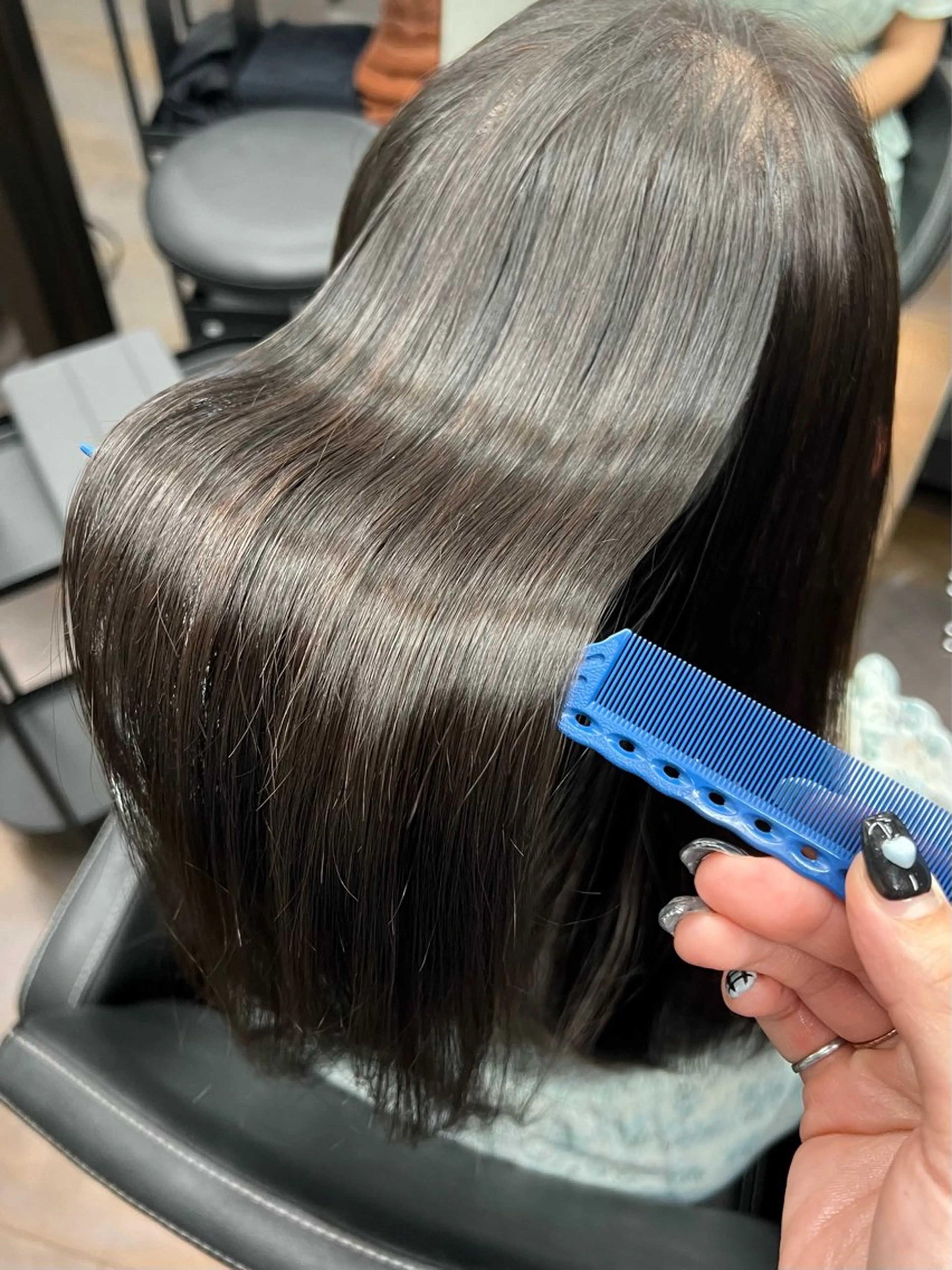 ロング カット 縮毛矯正 トリートメント 沖山 友津季のヘアスタイル