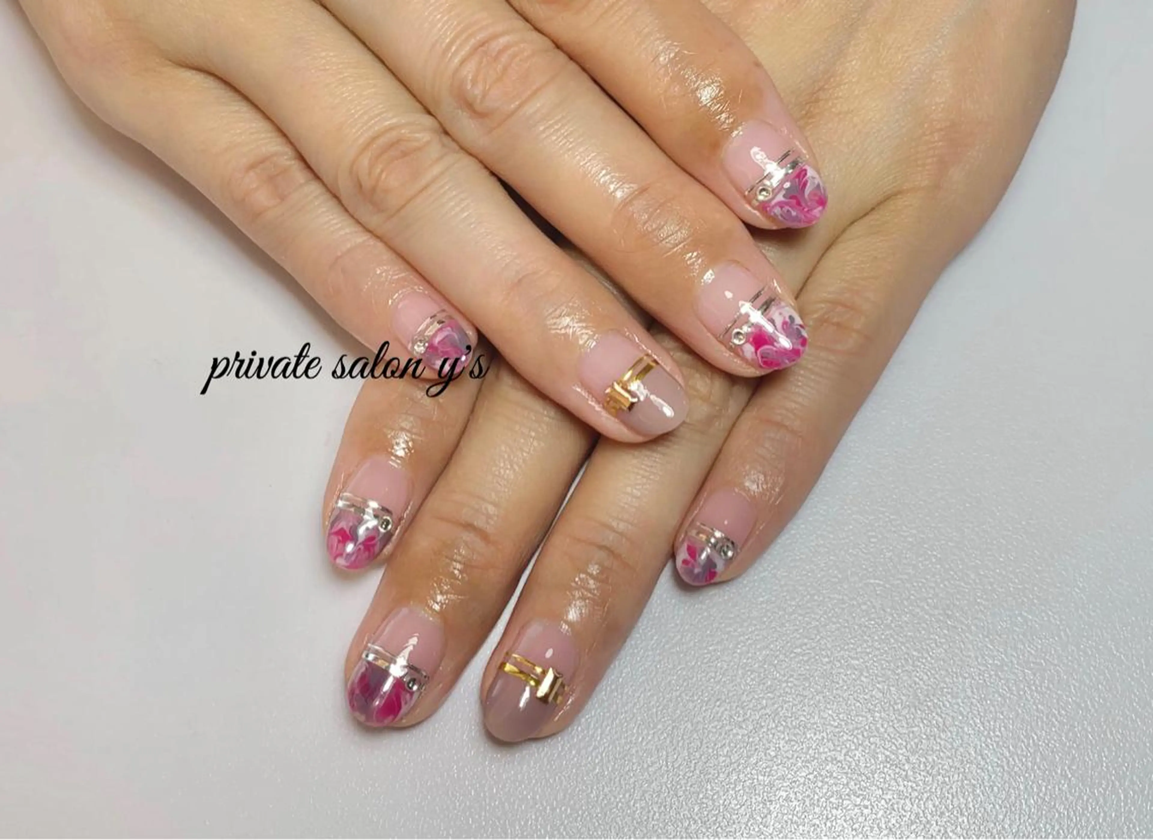 ネイル y' sのネイルデザイン