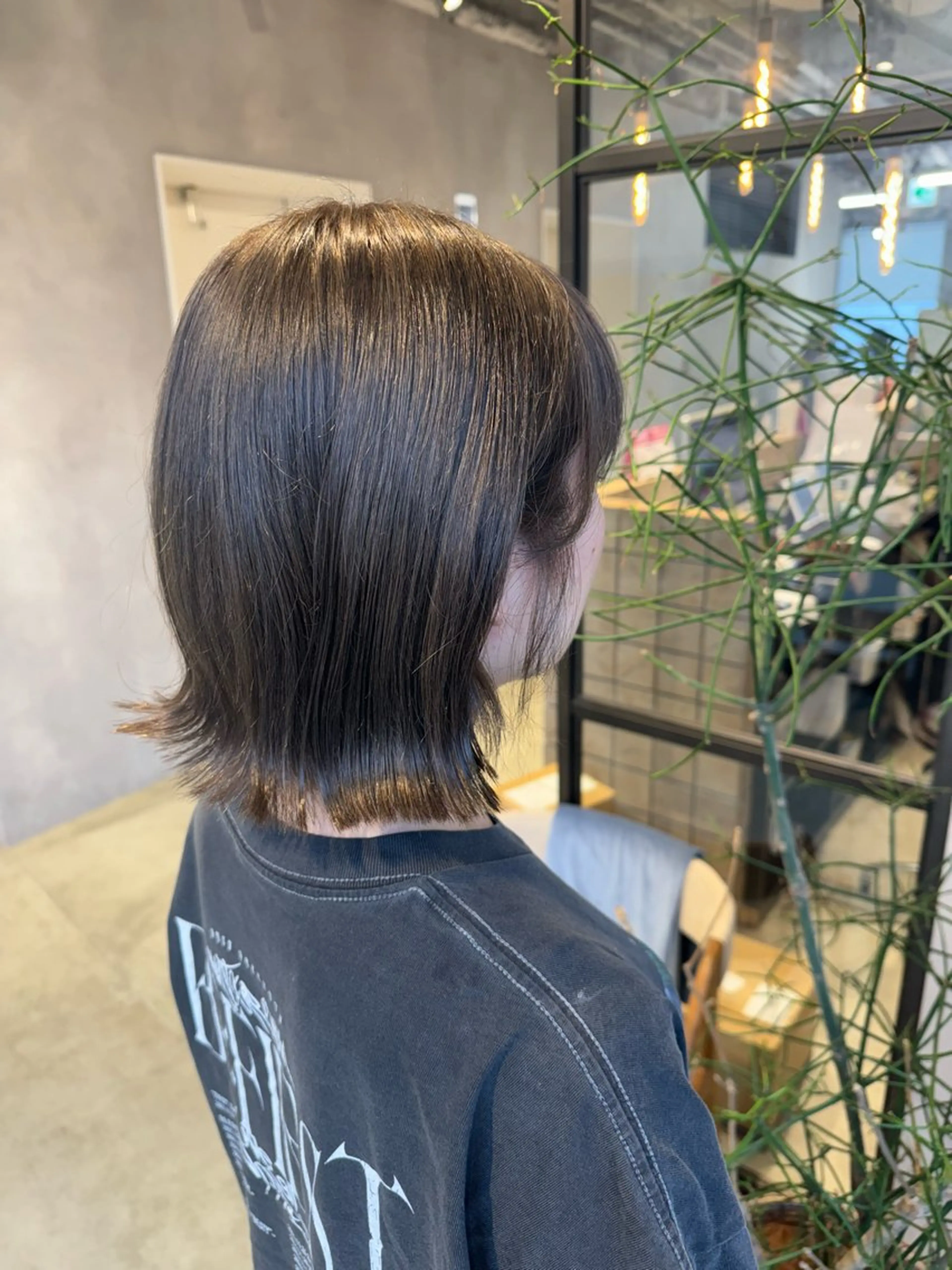 カラー ブリーチ 透明感カラー グレージュ バイオレットカラー カット ヘアカラー トリートメント 透明感カラー✨艶髪 制作🌱山根あゆみのヘアスタイル