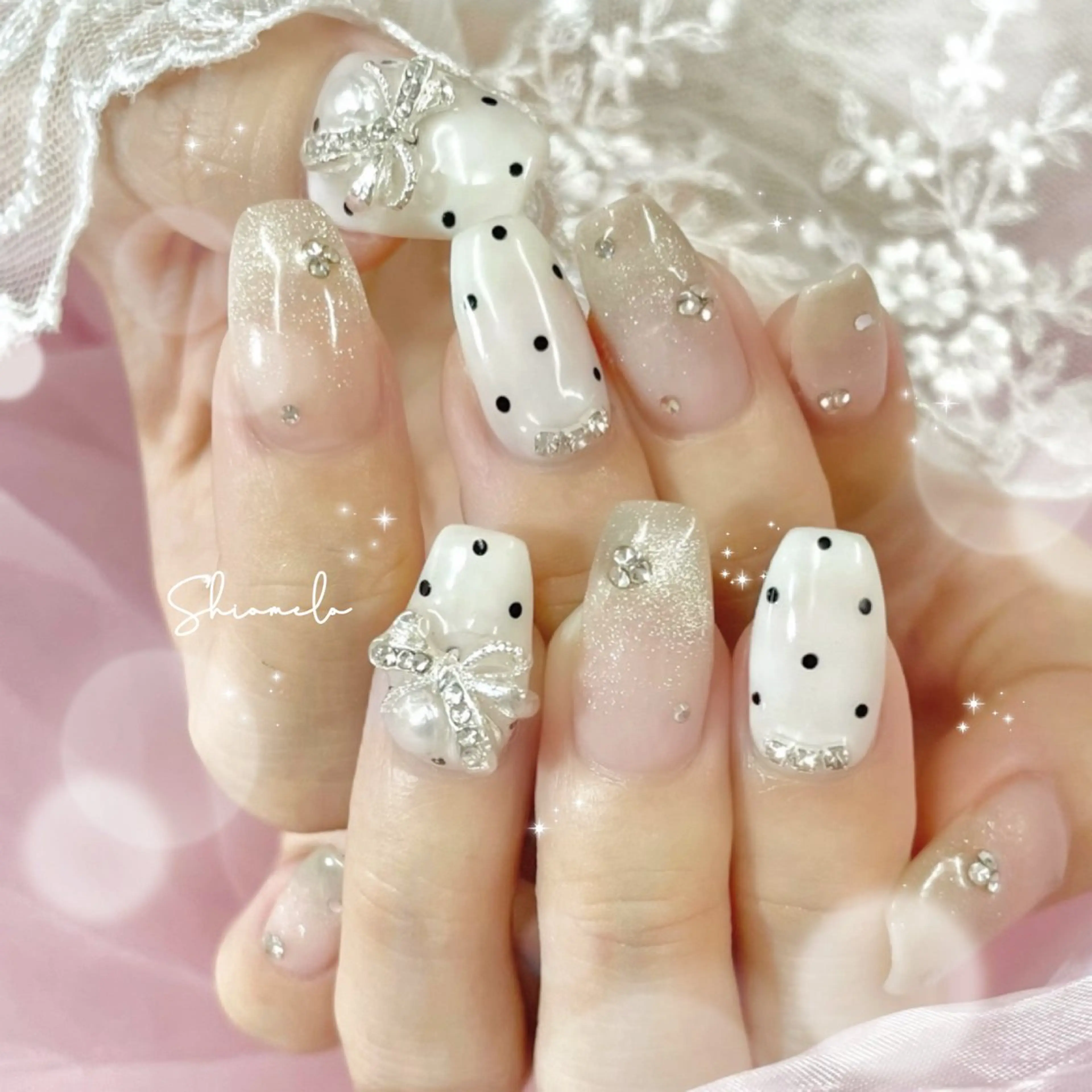 ネイル ドット ガーリー 韓国ネイル マグネットネイル Maison de l'Angeのネイルデザイン