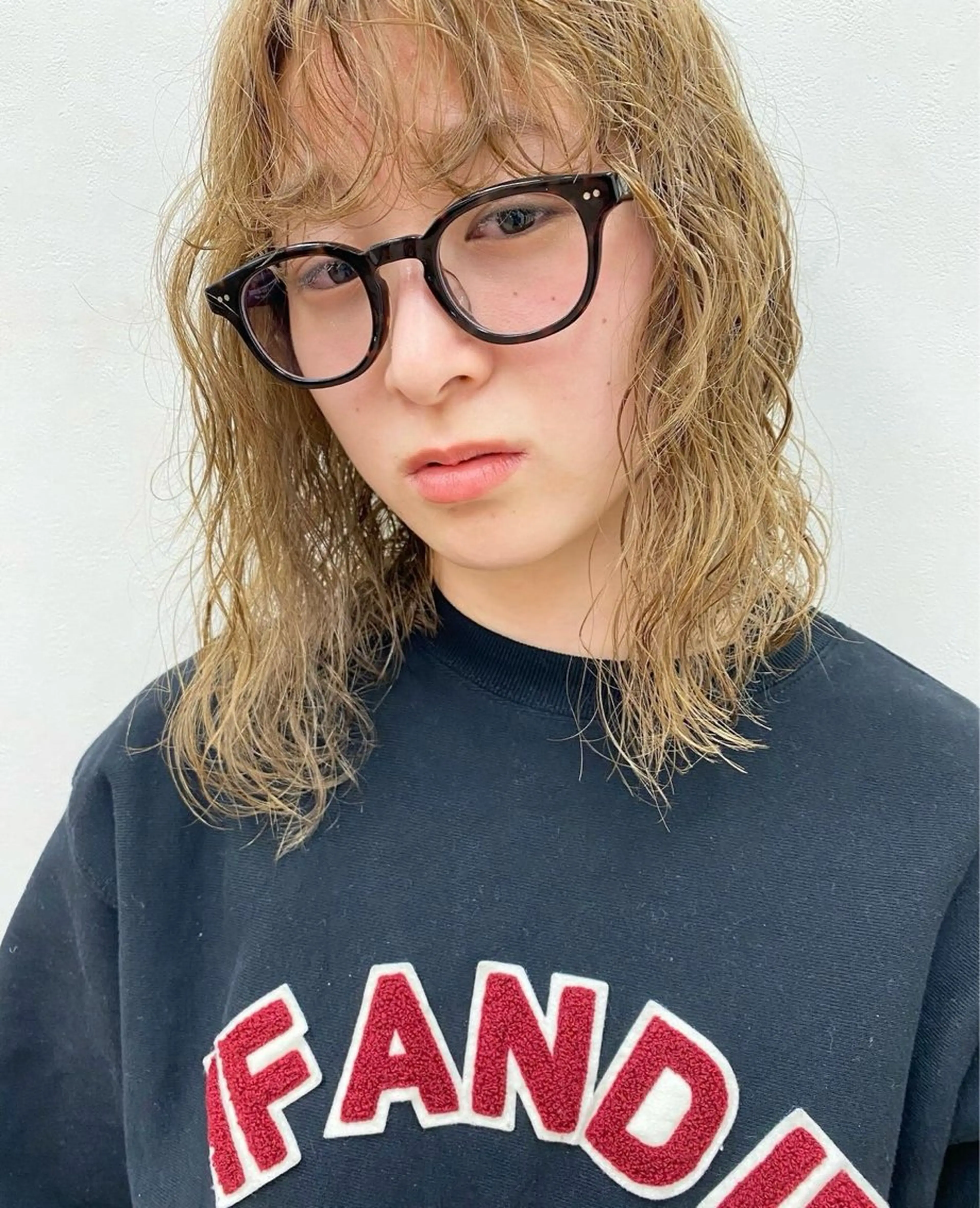 ミディアム カラー パーマ ミディアムパーマ ブリーチ ナカジマ ナナのヘアスタイル