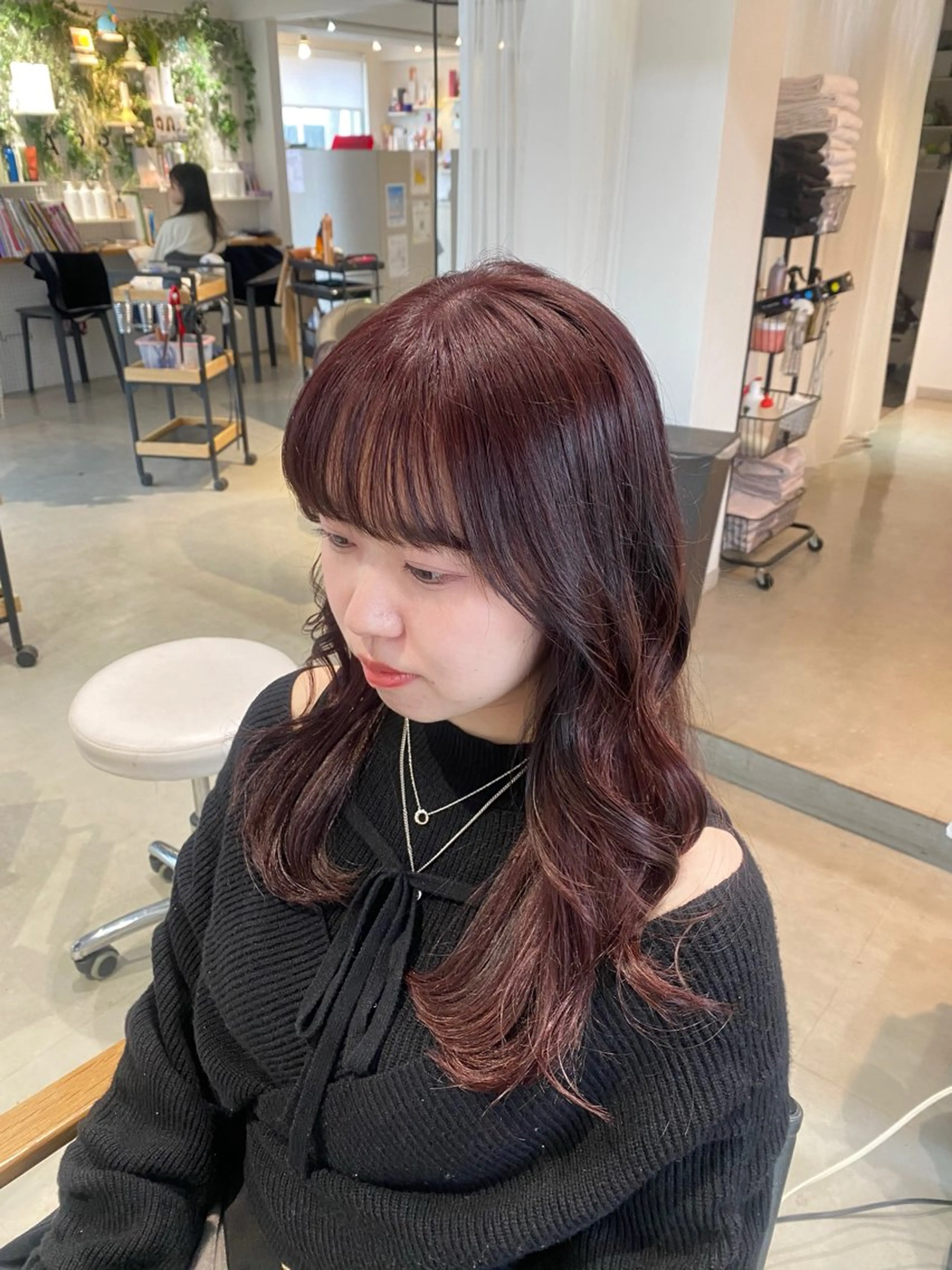 セミロング カラー カット ヘアカラー トリートメント APREKO 葵のヘアスタイル