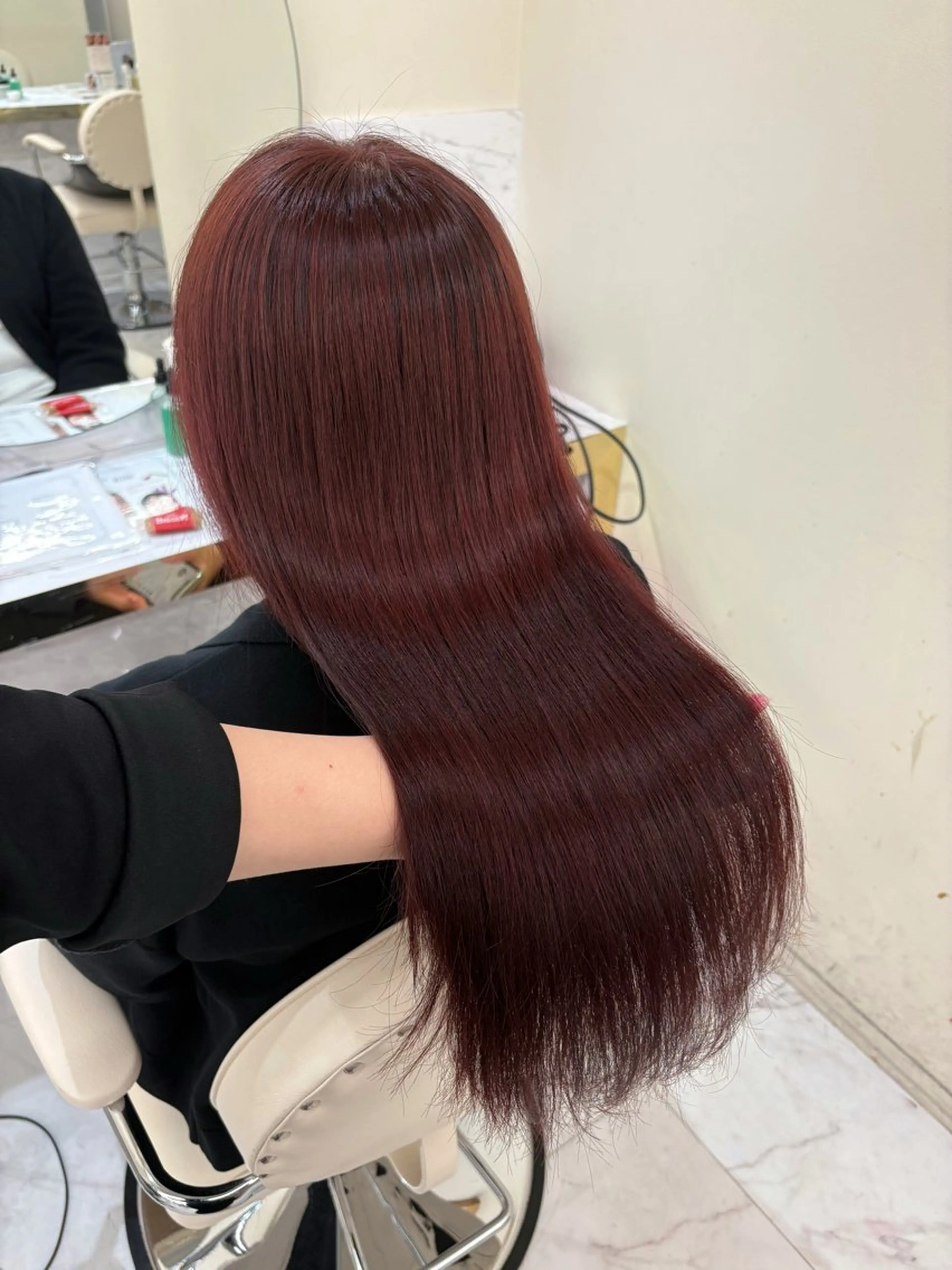 ロング カラー ケアカラー 透明感カラー ピンクカラー ローズカラー くびれヘア ヘアカラー aku💞韓国風🩷 ピンクカラー🎀🩷のヘアスタイル