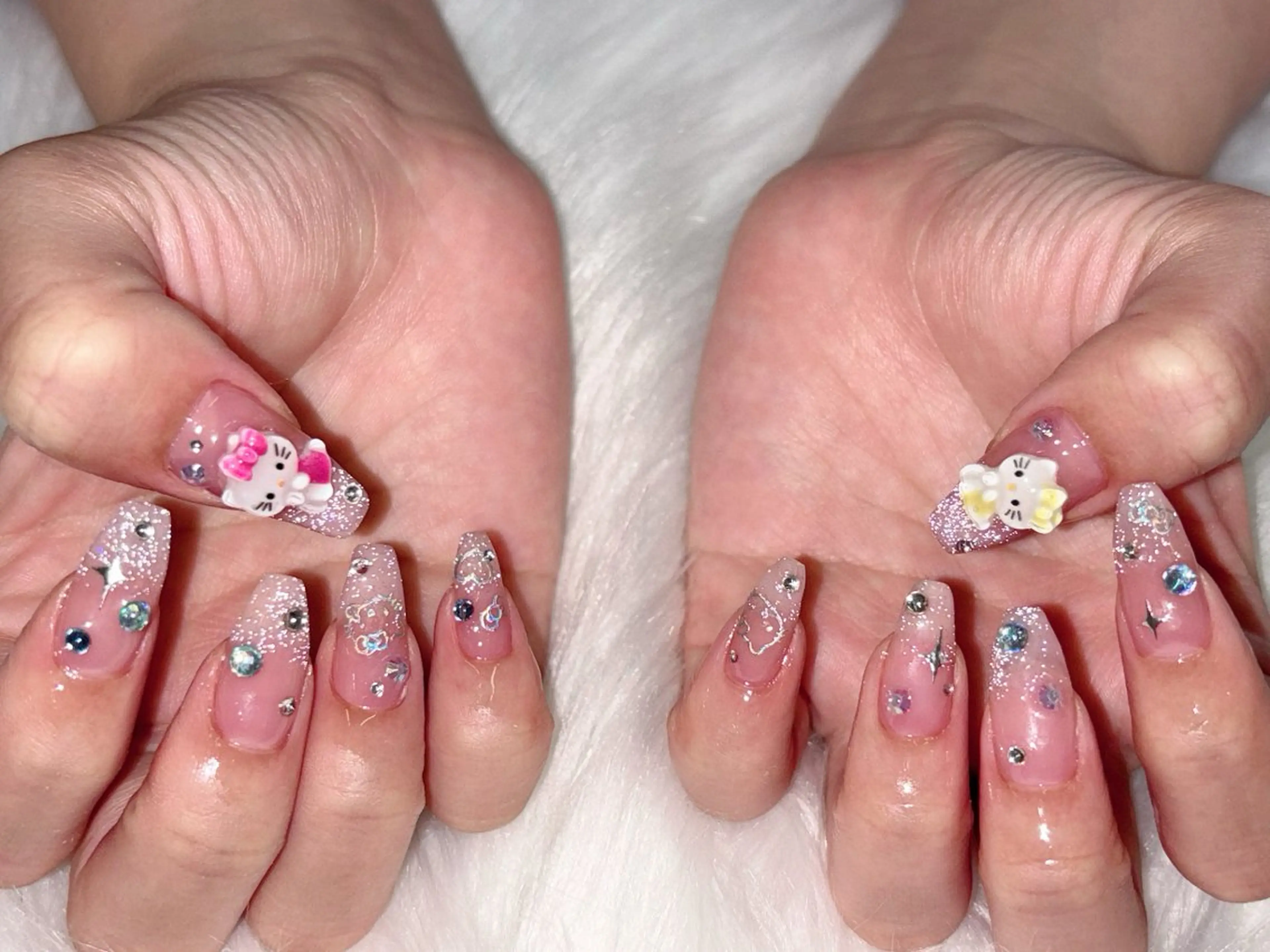 ネイル フラッシュネイル グラデーション キラキラネイル ラメ(グリッター) ピンク ハンドネイル M Hのその他イメージ