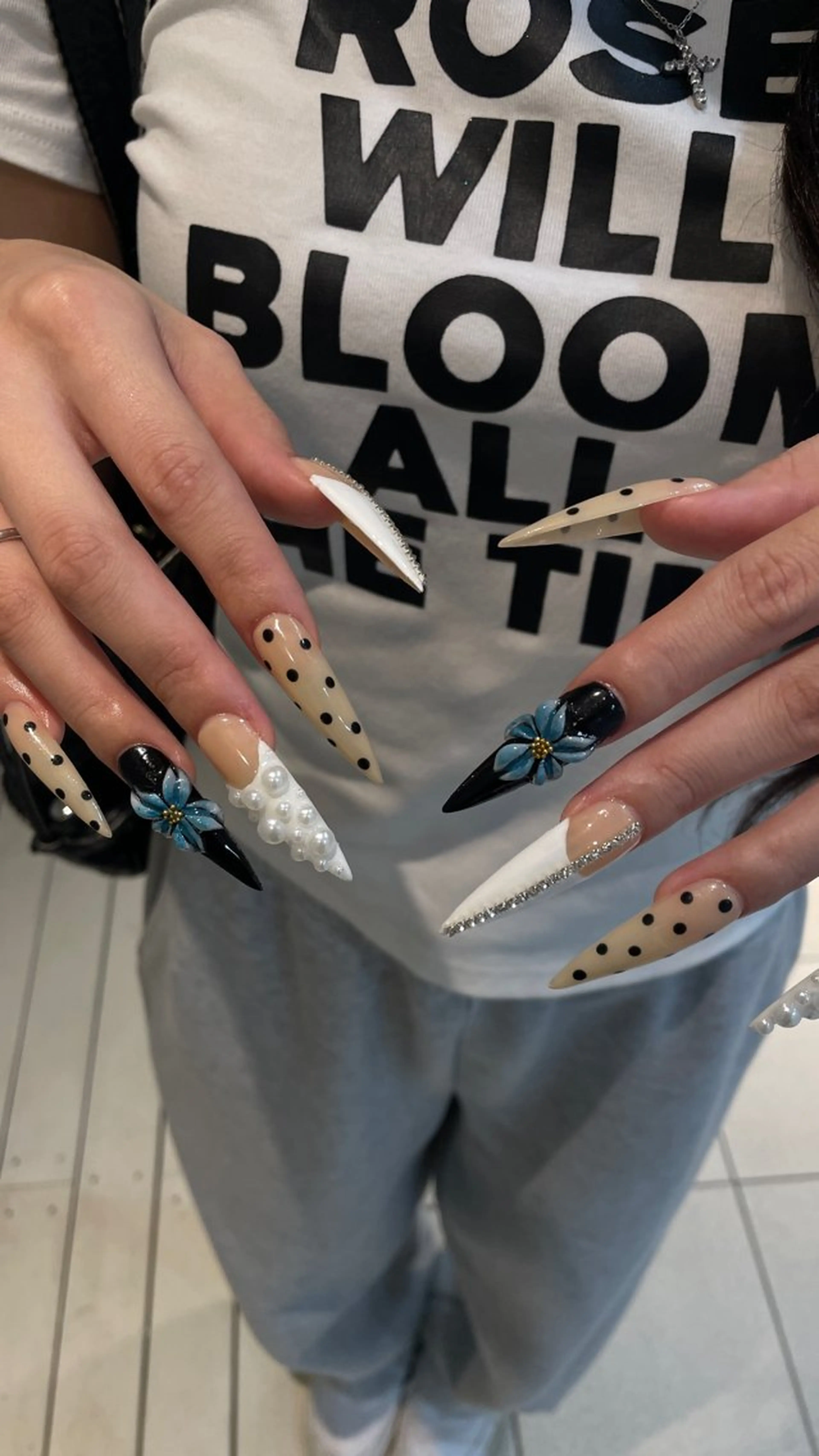 ネイル GO TODAY シェアサロン 渋谷Amiu店所属・渋谷ネイル🎀 y2k/海外ネイルのネイルデザイン