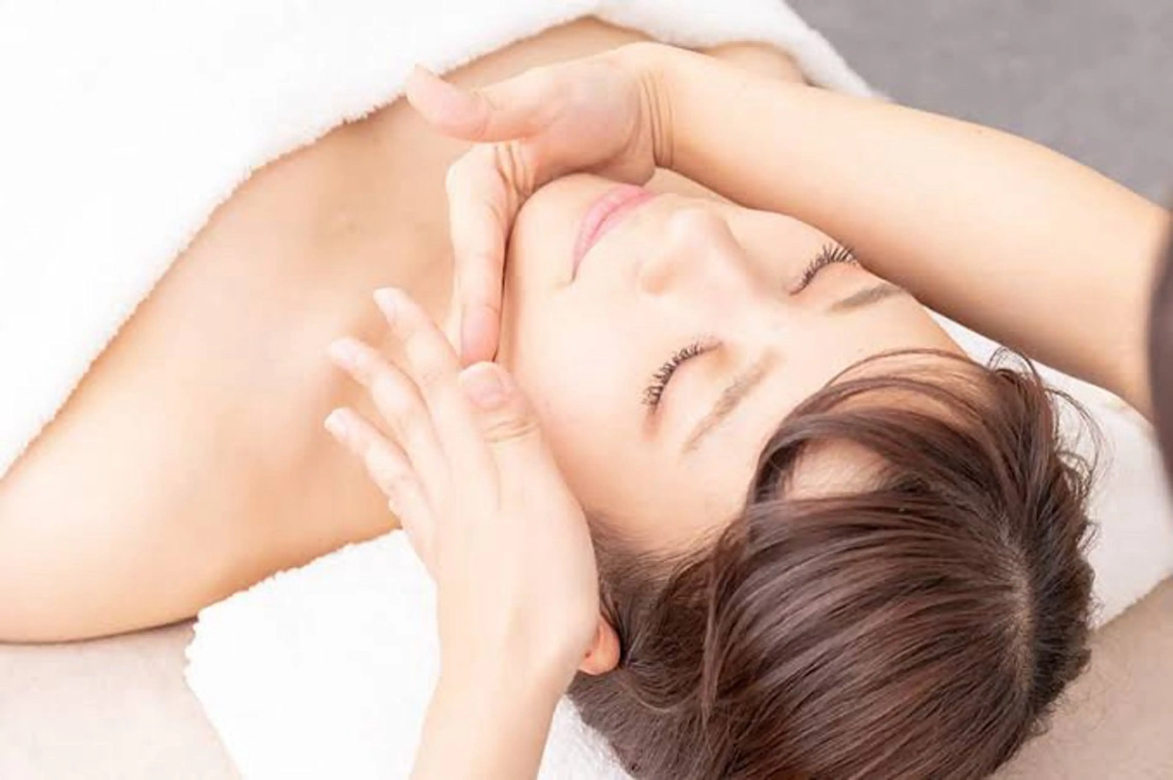 【極上リラックス&フェイシャル】アロマリンパドレナージュ＋フェイシャル120分の写真