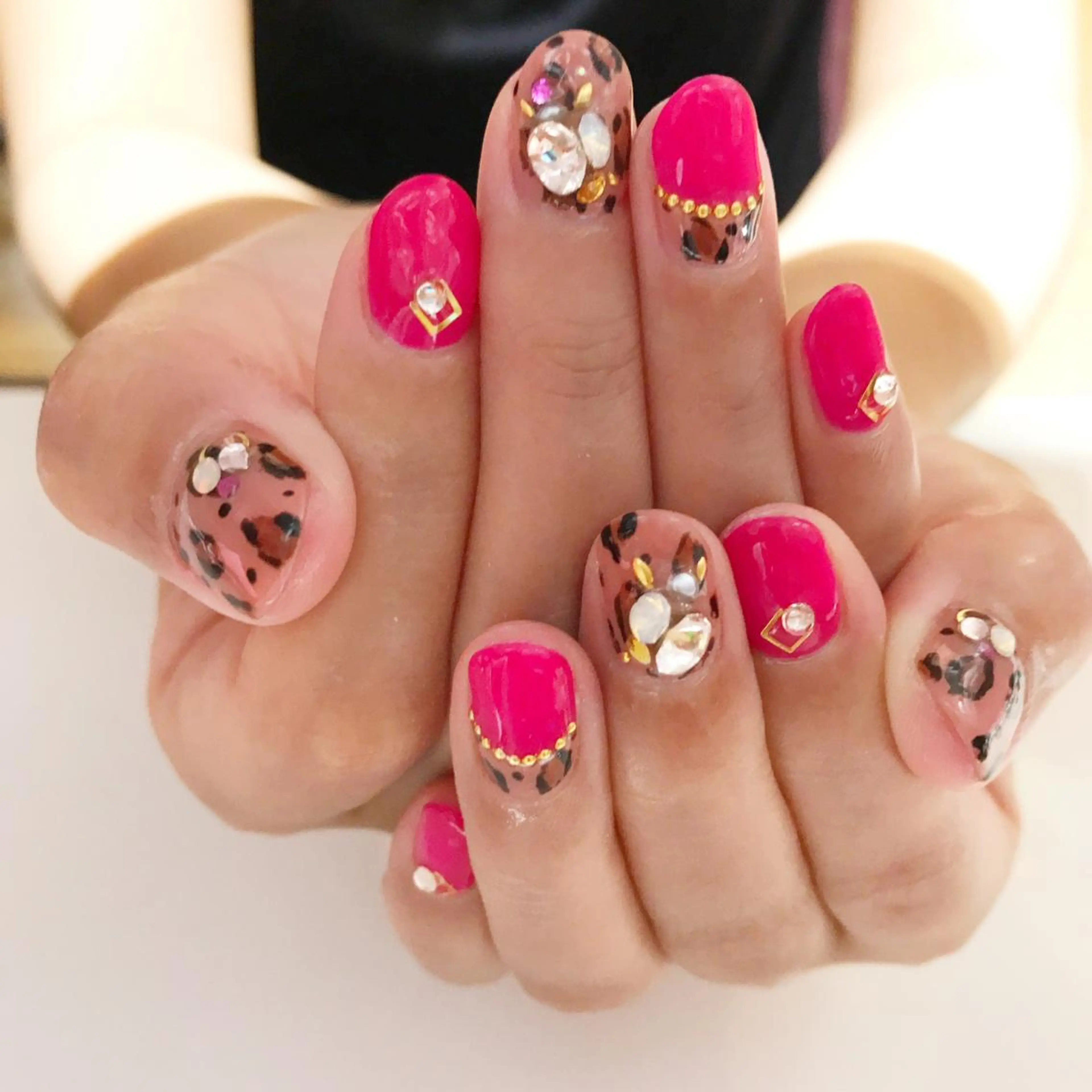 ネイル ピンク ショートネイル YUN 💅のネイルデザイン