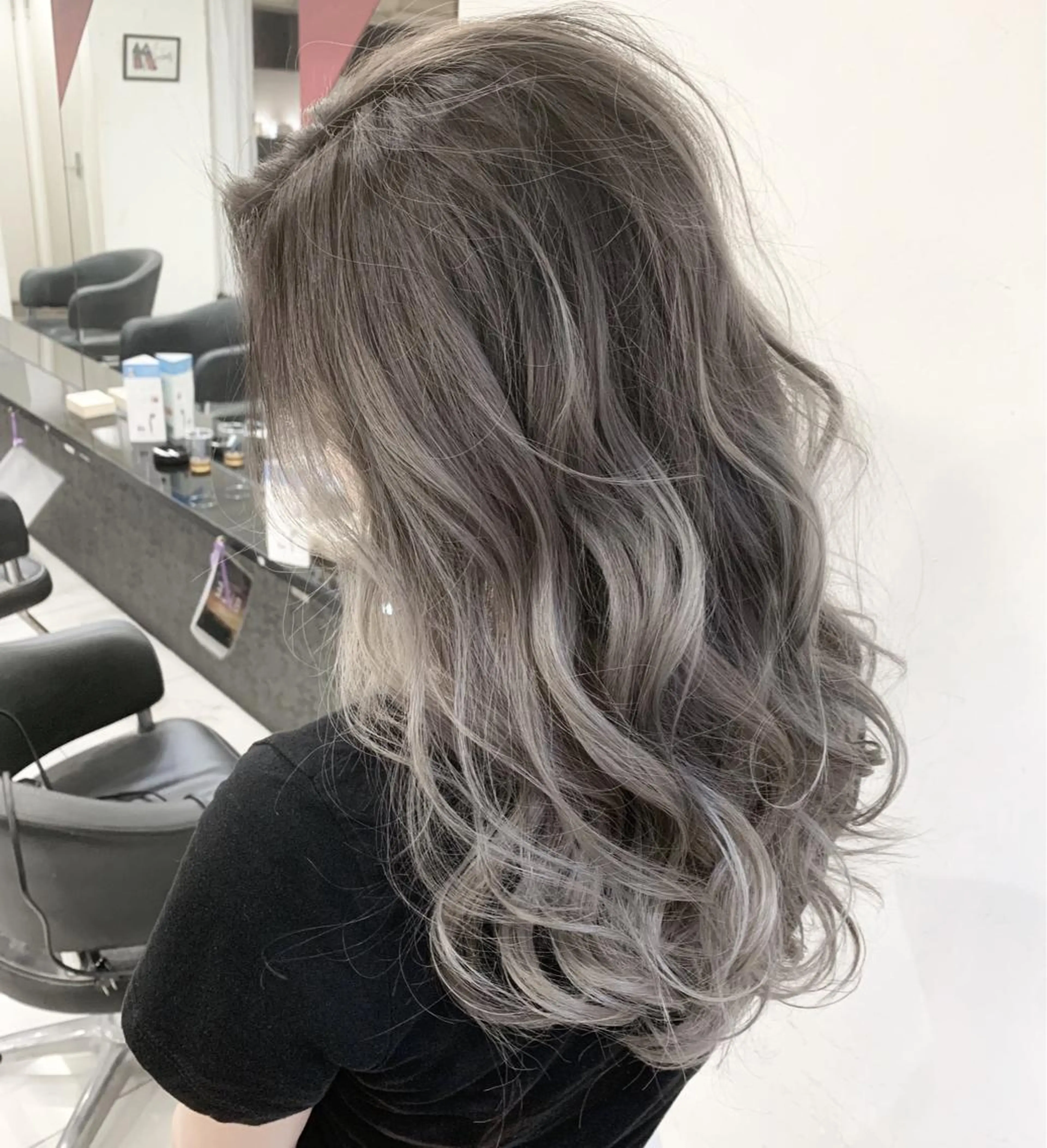 セミロング カラー ヘアカラー トリートメント Nino（ニーノ）所属・にしき さんのヘアスタイル