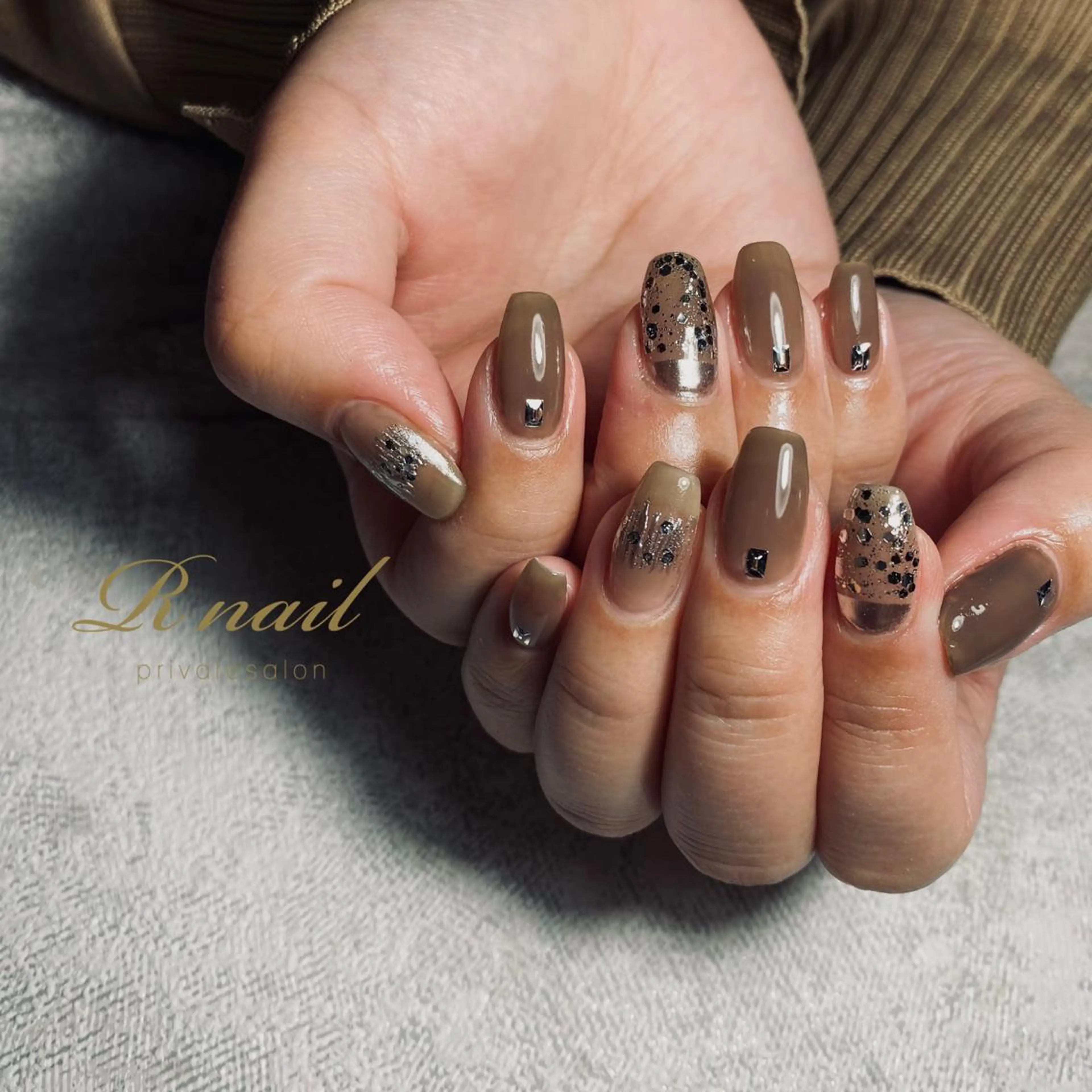 ネイル R nailのネイルデザイン