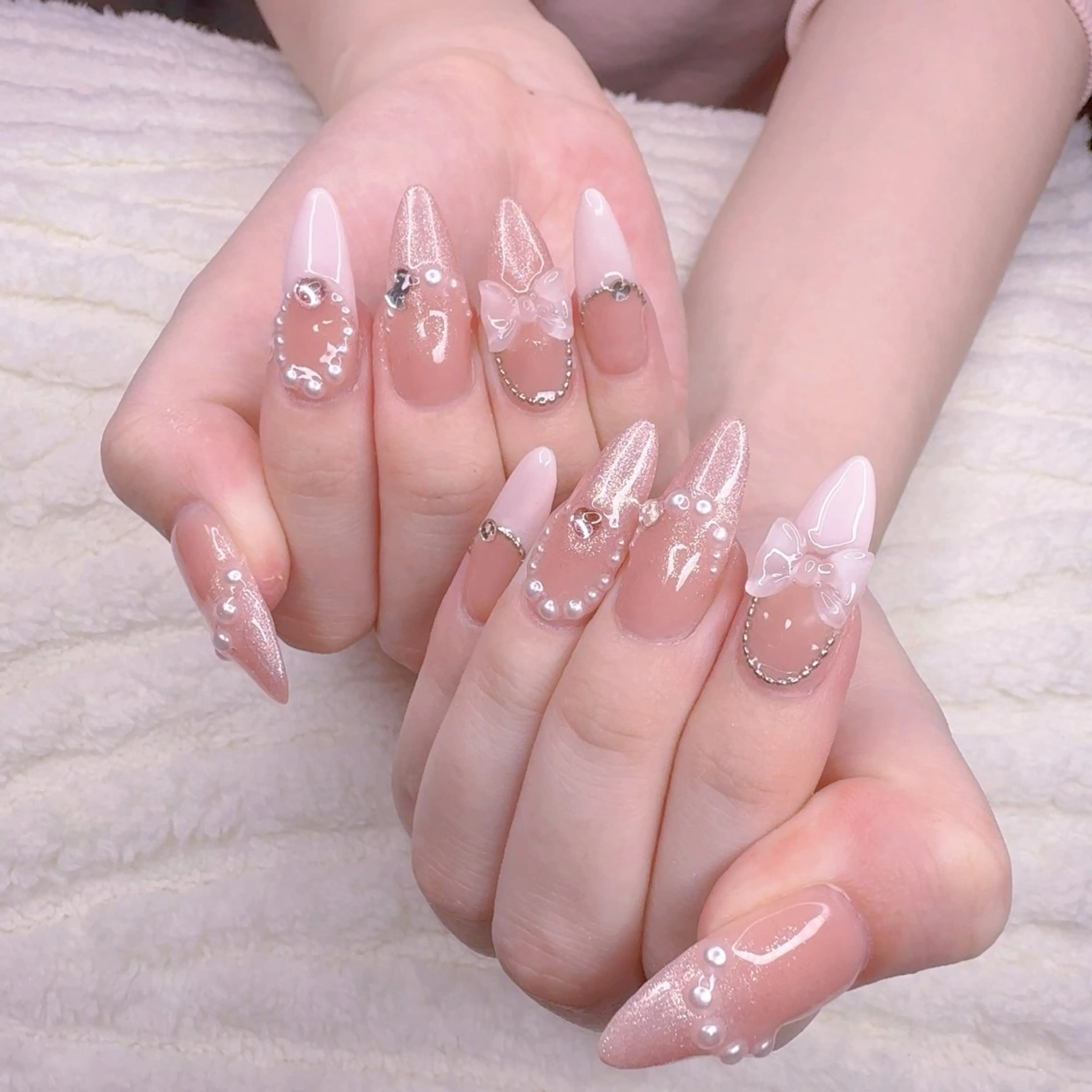 ネイル 成人式 韓国ネイル オフィスネイル 春ネイル cat‘s nail🐈‍⬛のネイルデザイン