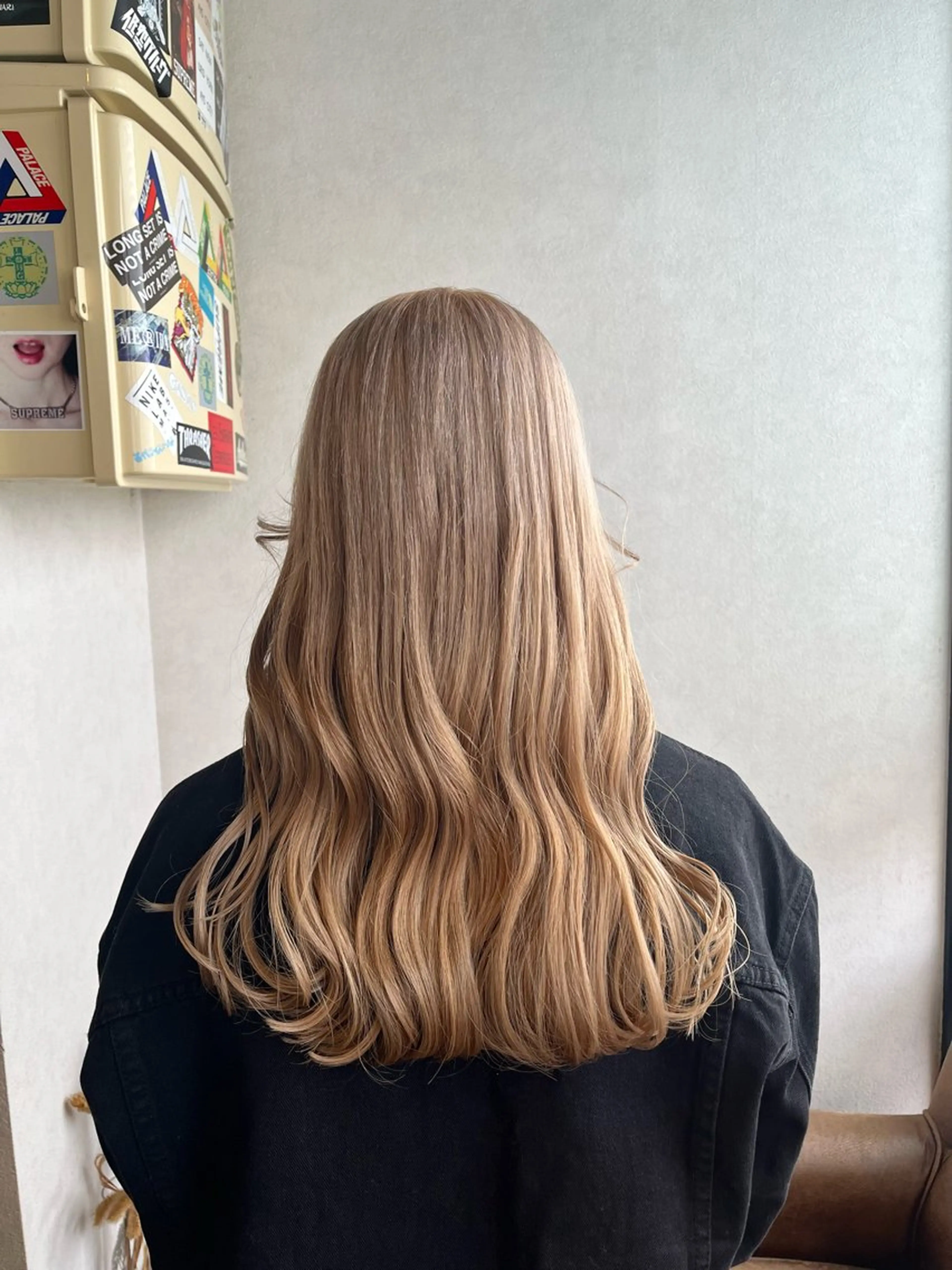 カラー ベージュカラー ブリーチ ミルクティーベージュ the OSCAR所属・韓国ヘアスタイリスト Harukaのヘアスタイル