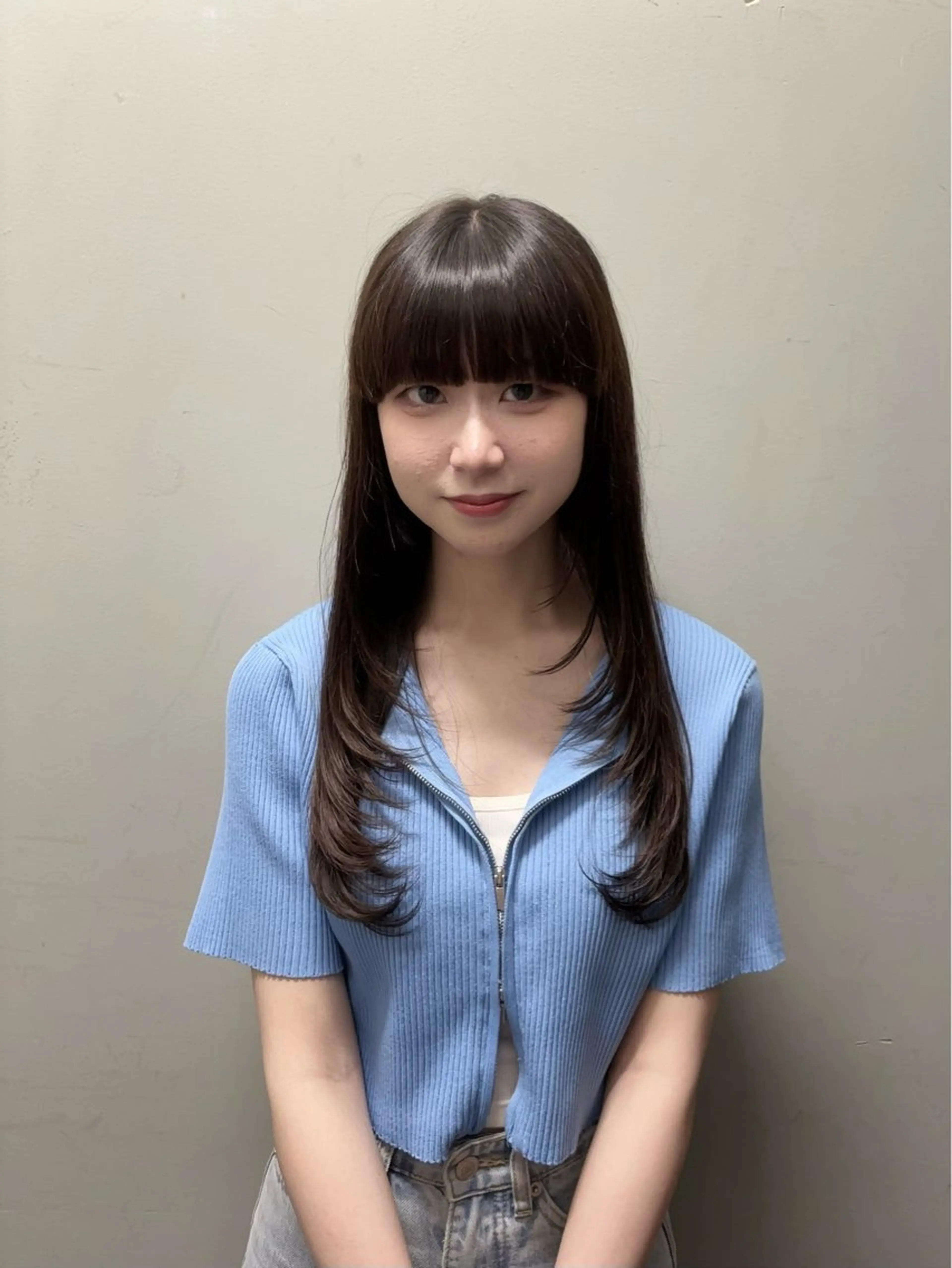 ロング モリ アヤノのヘアスタイル