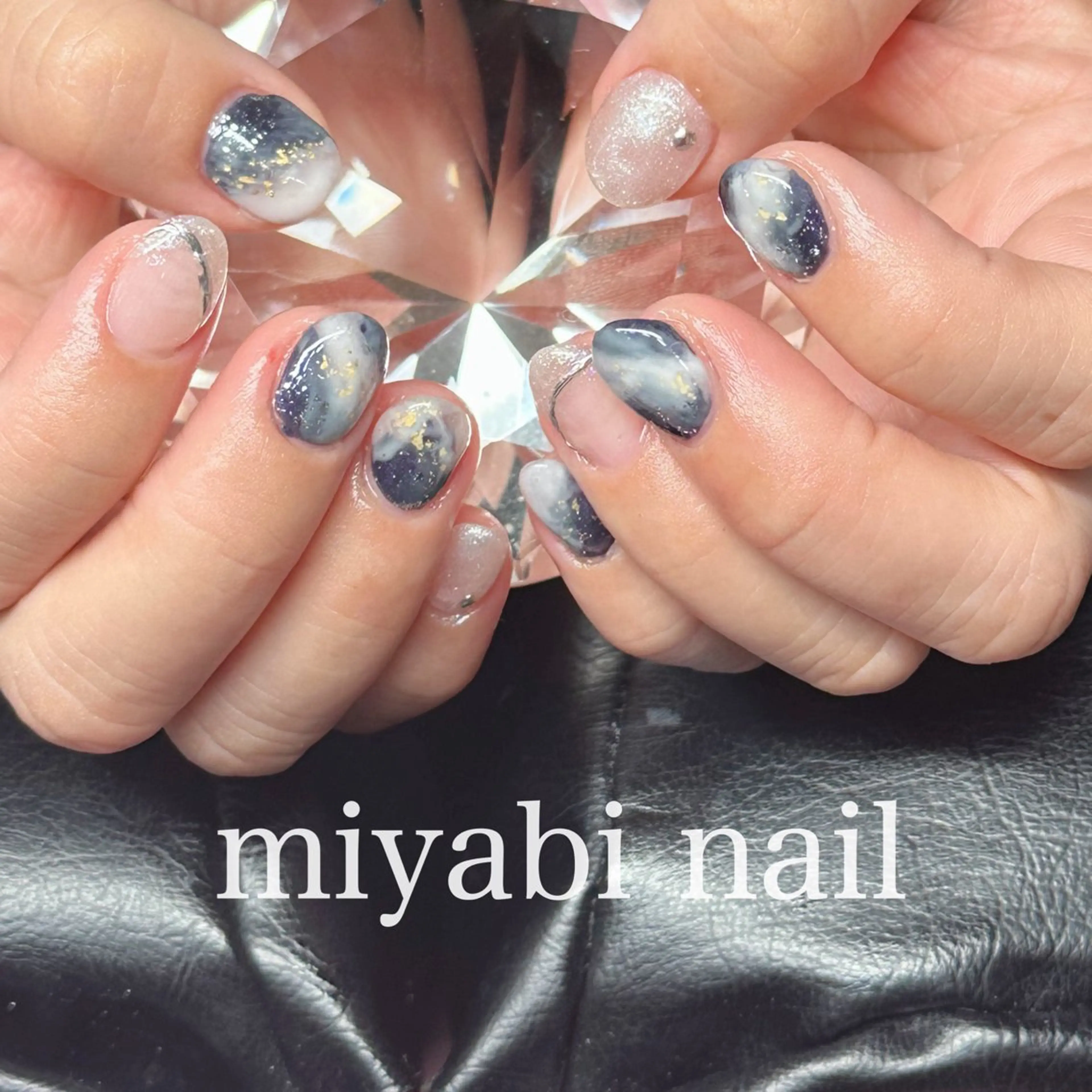 ネイル アートネイル ジェルネイル キラキラネイル 持ち込み ネイビー ハンドネイル miyabi nail 桂川駅近くのネイルデザイン