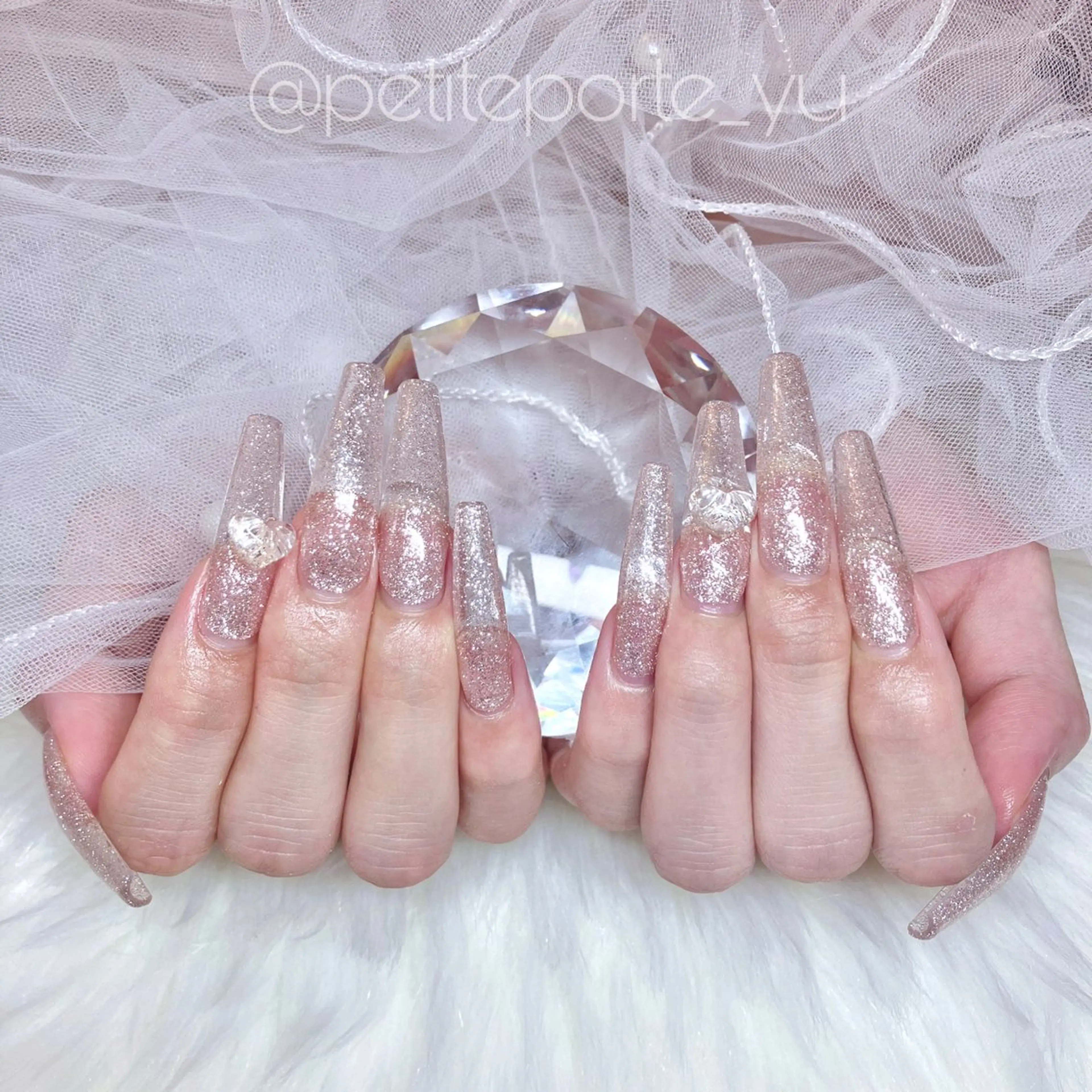 ネイル クリアネイル 長さ出し フラッシュネイル ジェルネイル ハート ハンドネイル nailsalon petite porte所属・petite porteのネイルデザイン