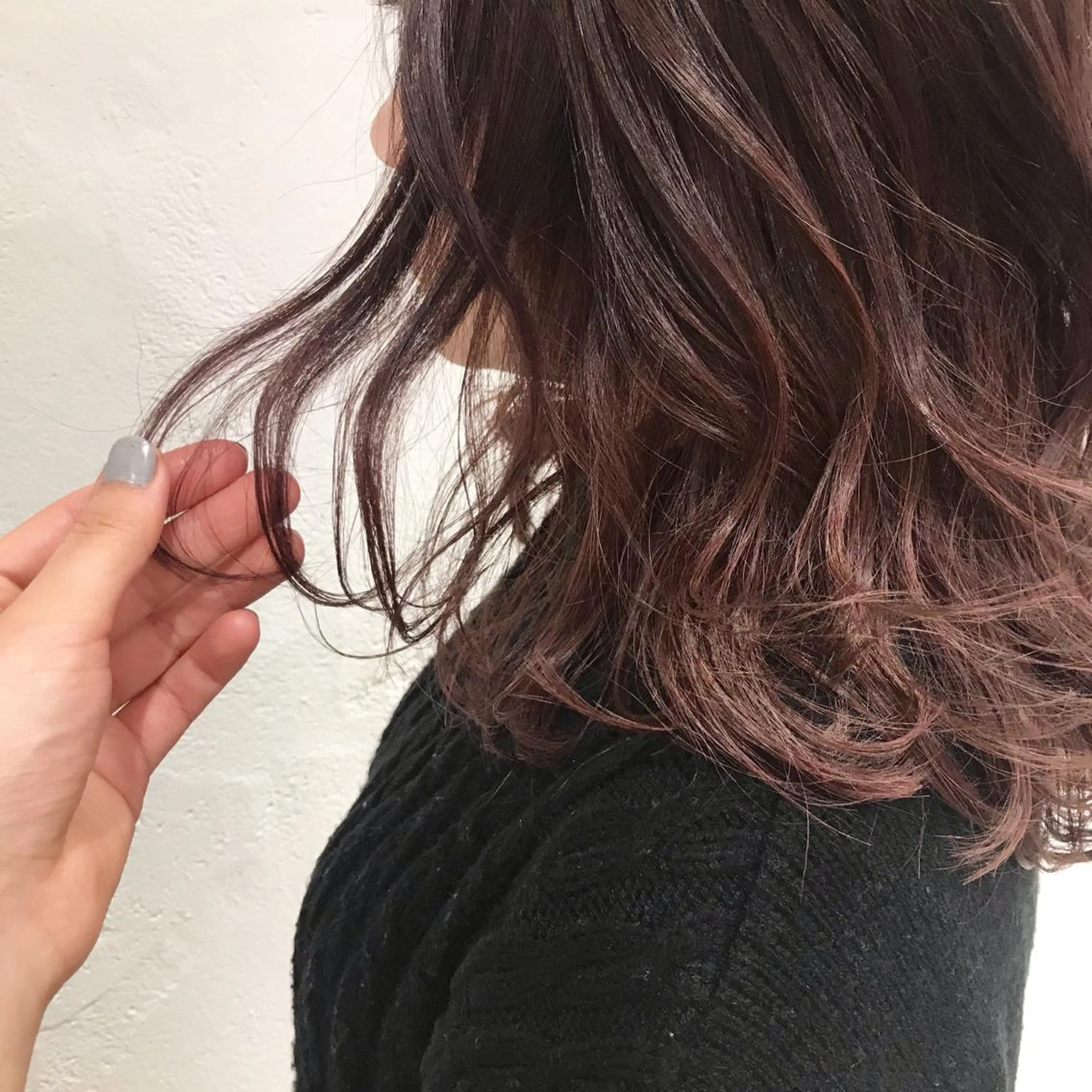 ミディアム カラー アッシュ グラデーションカラー パープルカラー 🫧透明感カラー/ ボブ/小笠原🪽のヘアスタイル