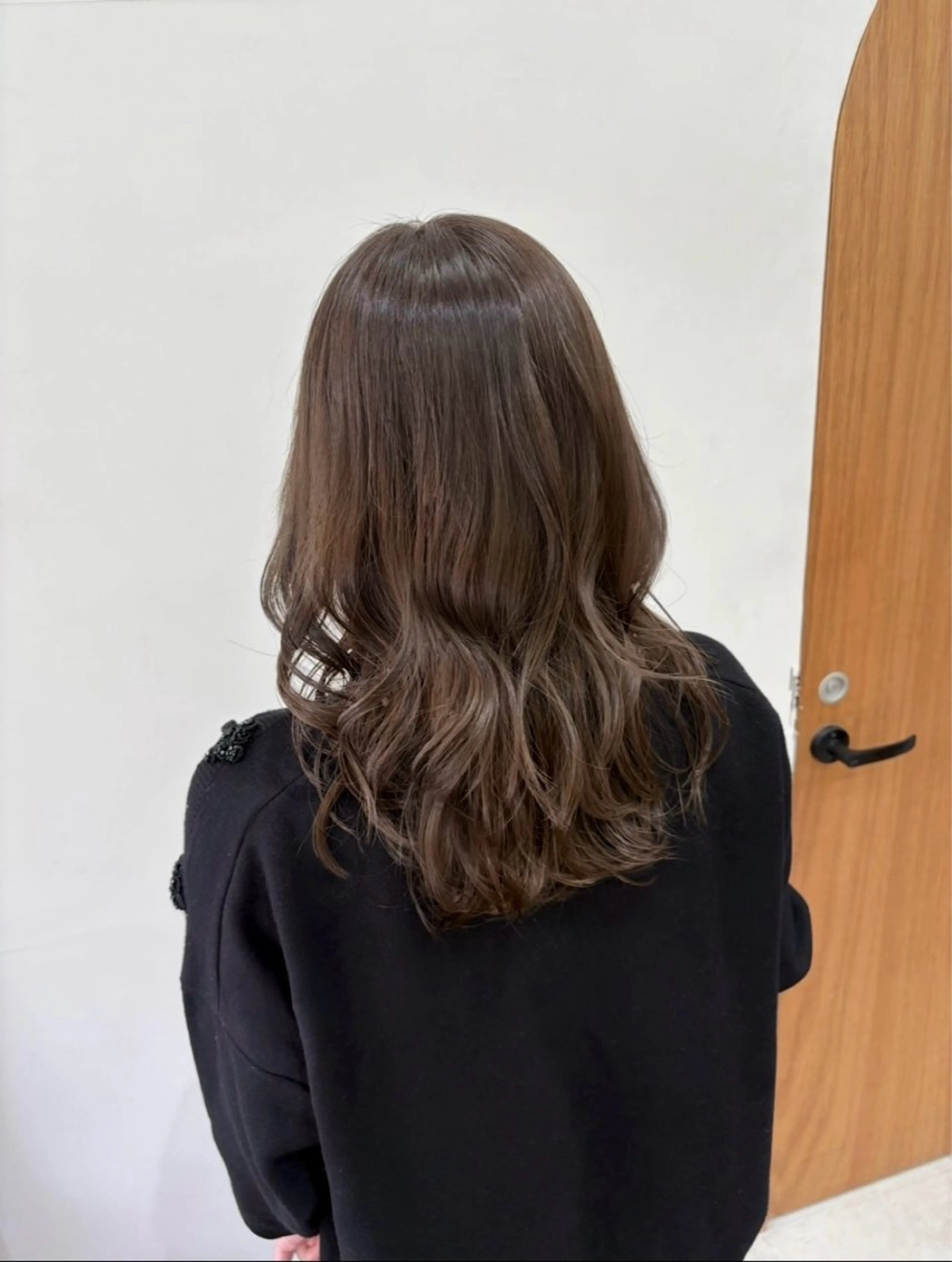 セミロング カラー momo / カラーモデルのヘアスタイル