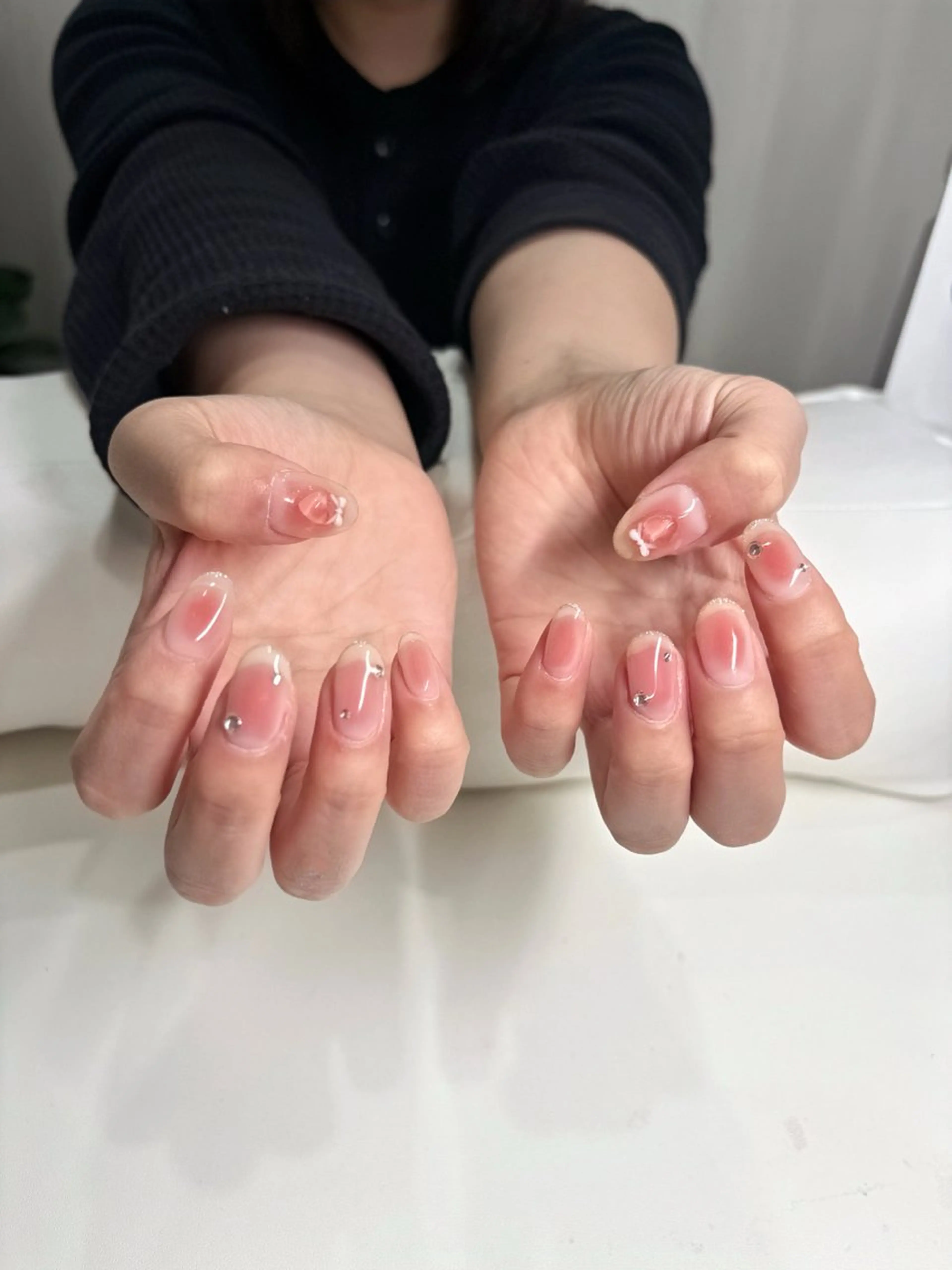 ネイル チークネイル ラメ(グリッター) ハンドネイル GO TODAY シェアサロン Aimee店所属・nail salon /44timeのネイルデザイン