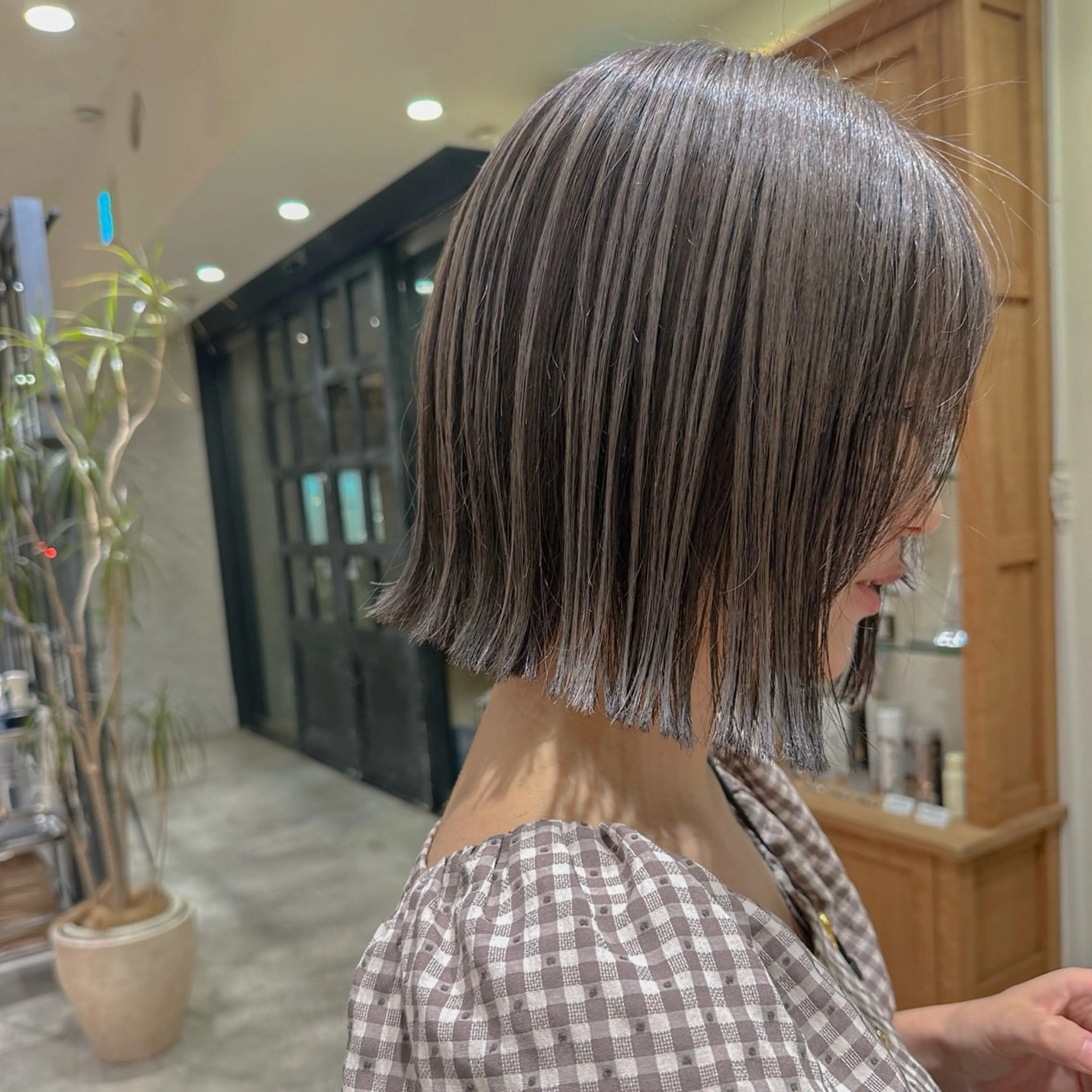 ミディアム ヘアカラー 平野恵/透明感カラー ブリーチ/ボブのヘアスタイル