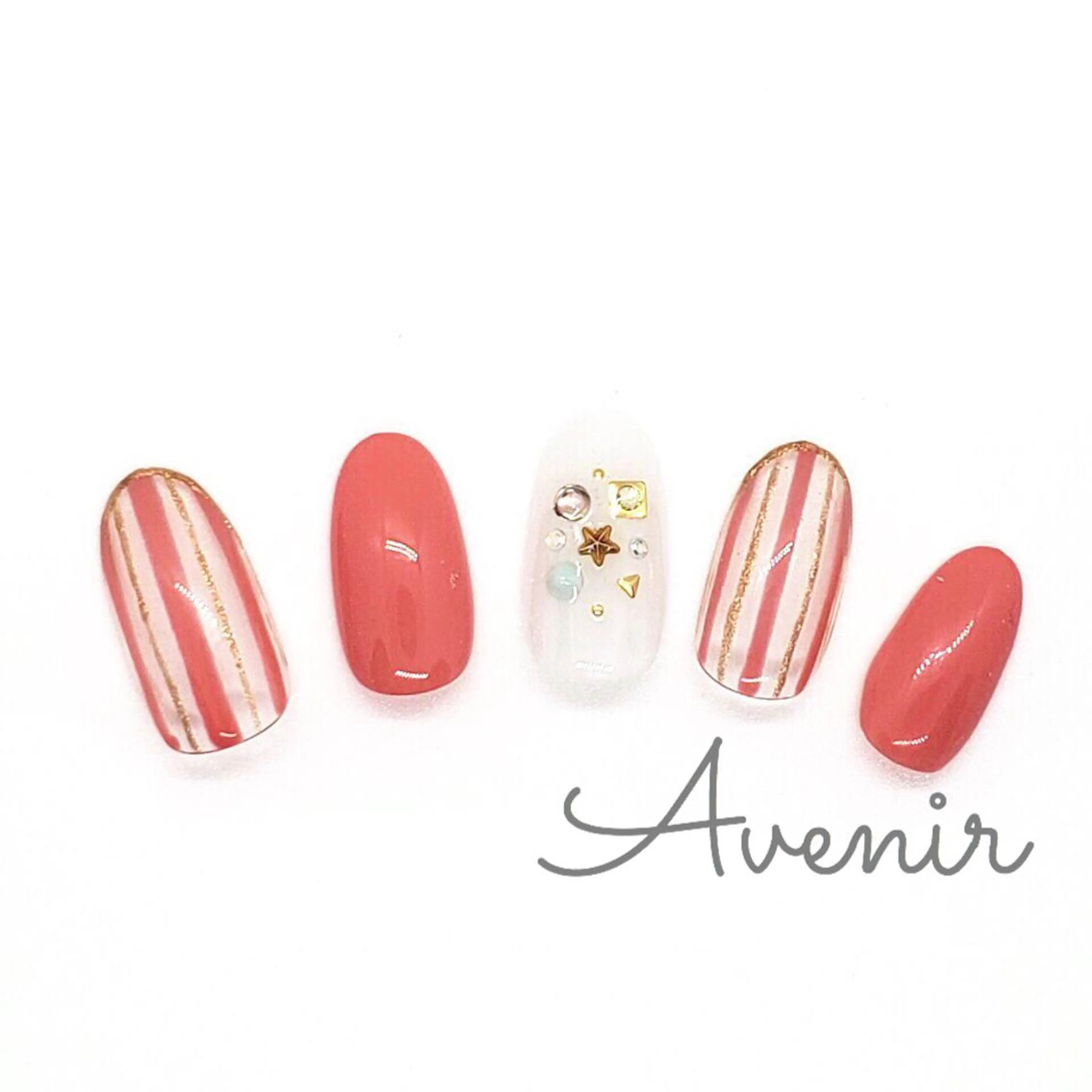 ネイル Avenir 表参道 nail＆eye予約のネイルデザイン