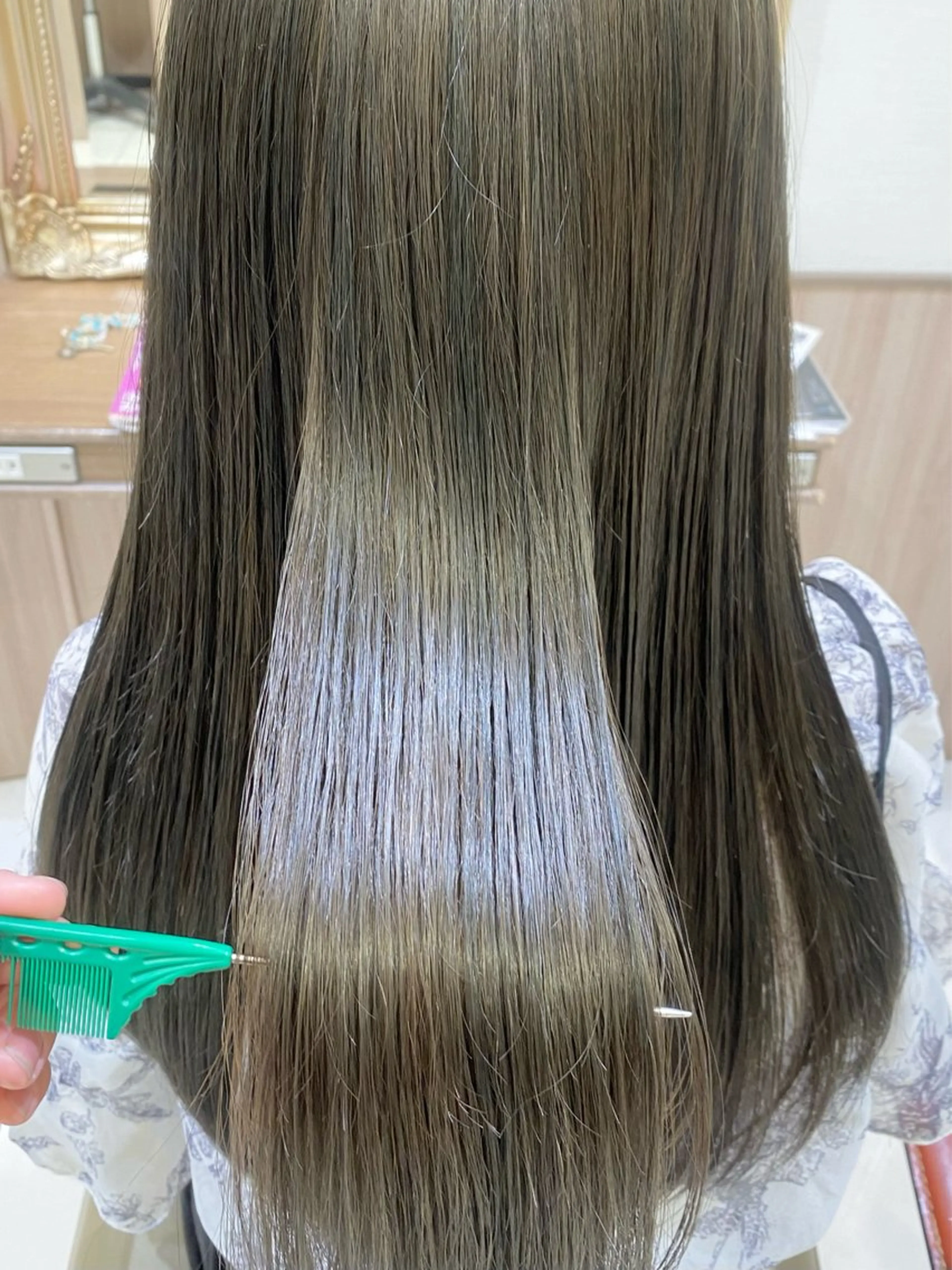 ロング パーマ 古川 琴美のヘアスタイル