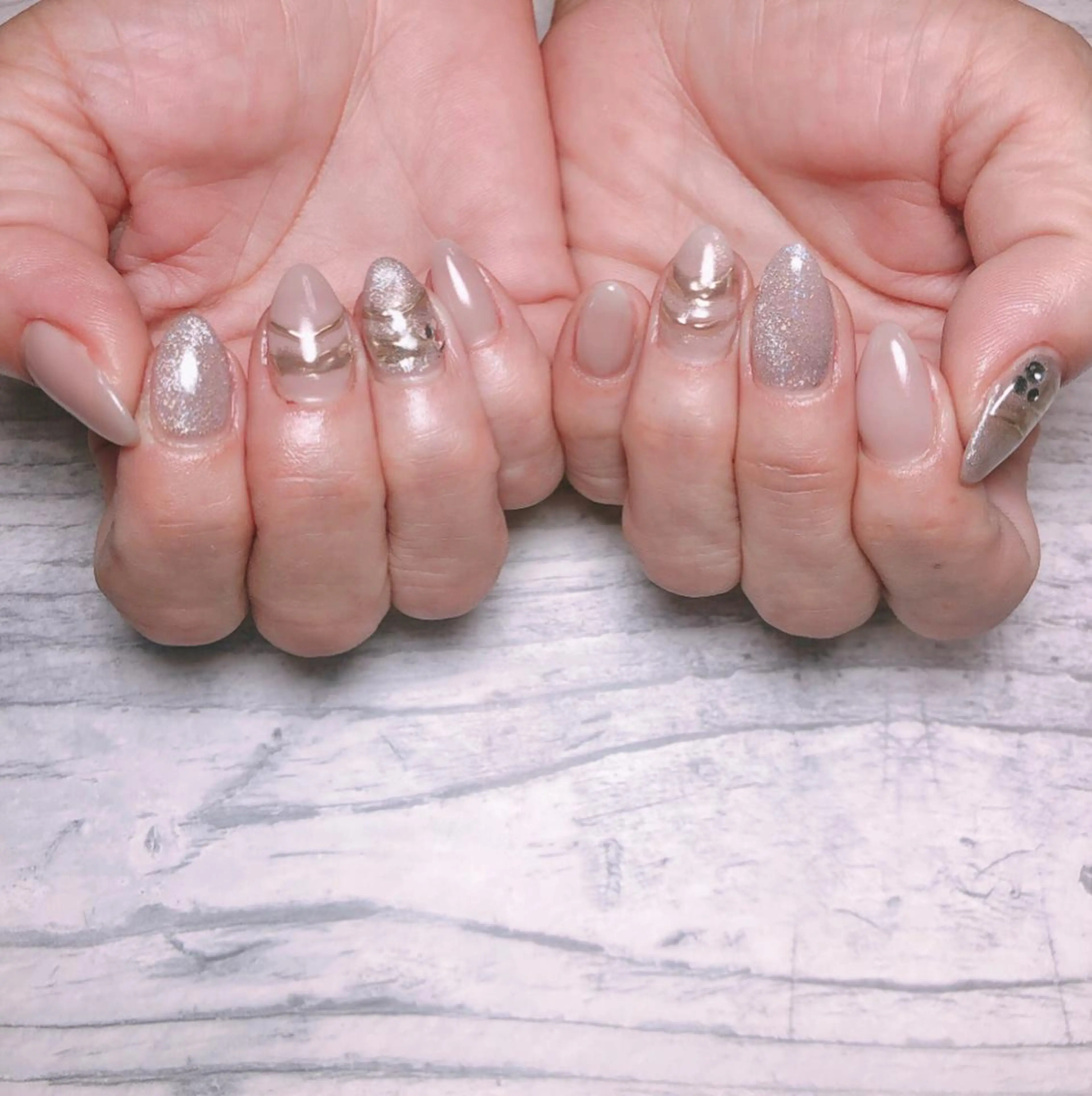 ネイル アートネイル マグネットネイル 個室ネイルサロンDolly  Girl〜ドーリーガール〜所属・DollyGirl KYOKOのネイルデザイン