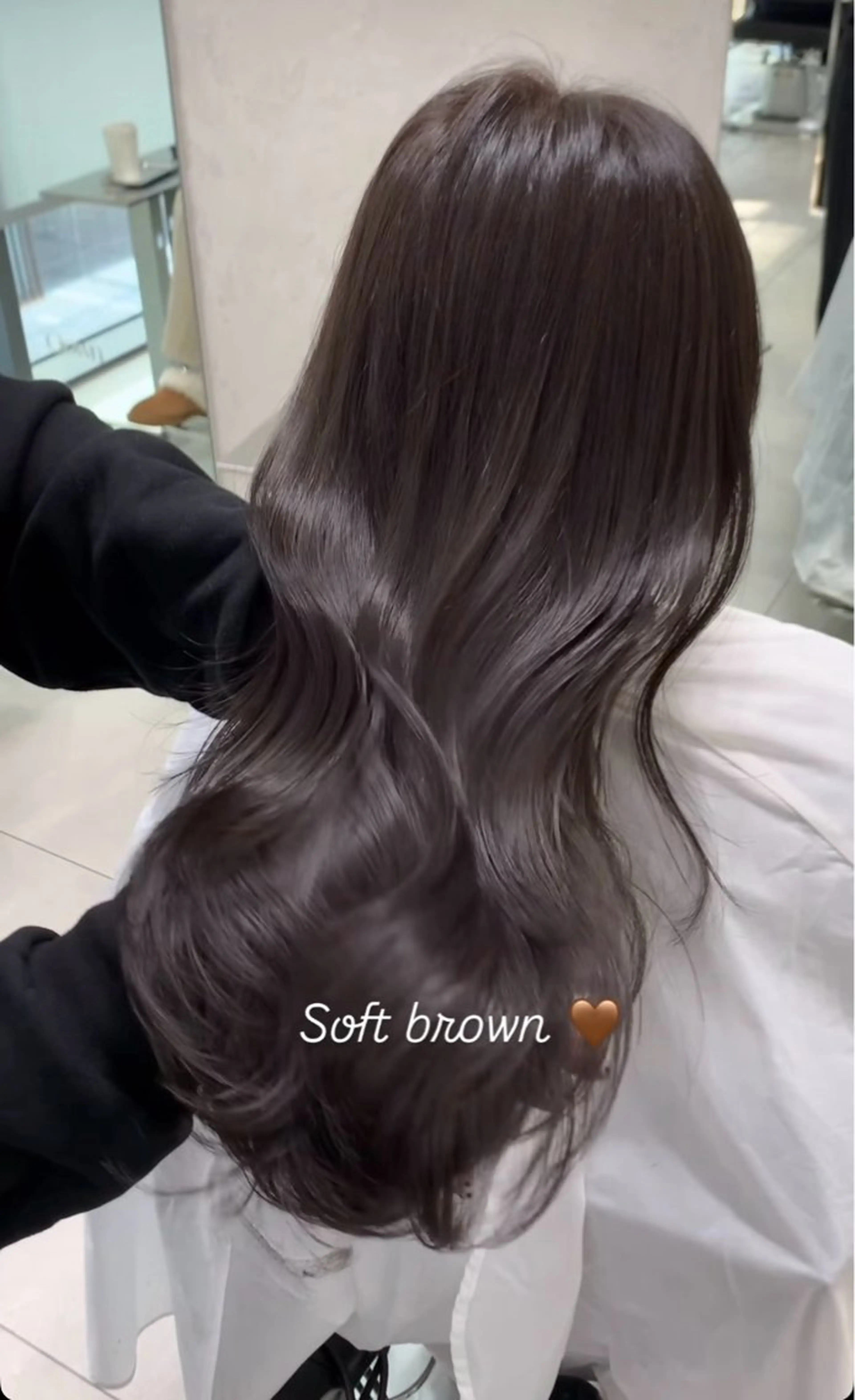 ロング 韓国レイヤー|ハッシ ュレイヤー|艶カラーのヘアスタイル