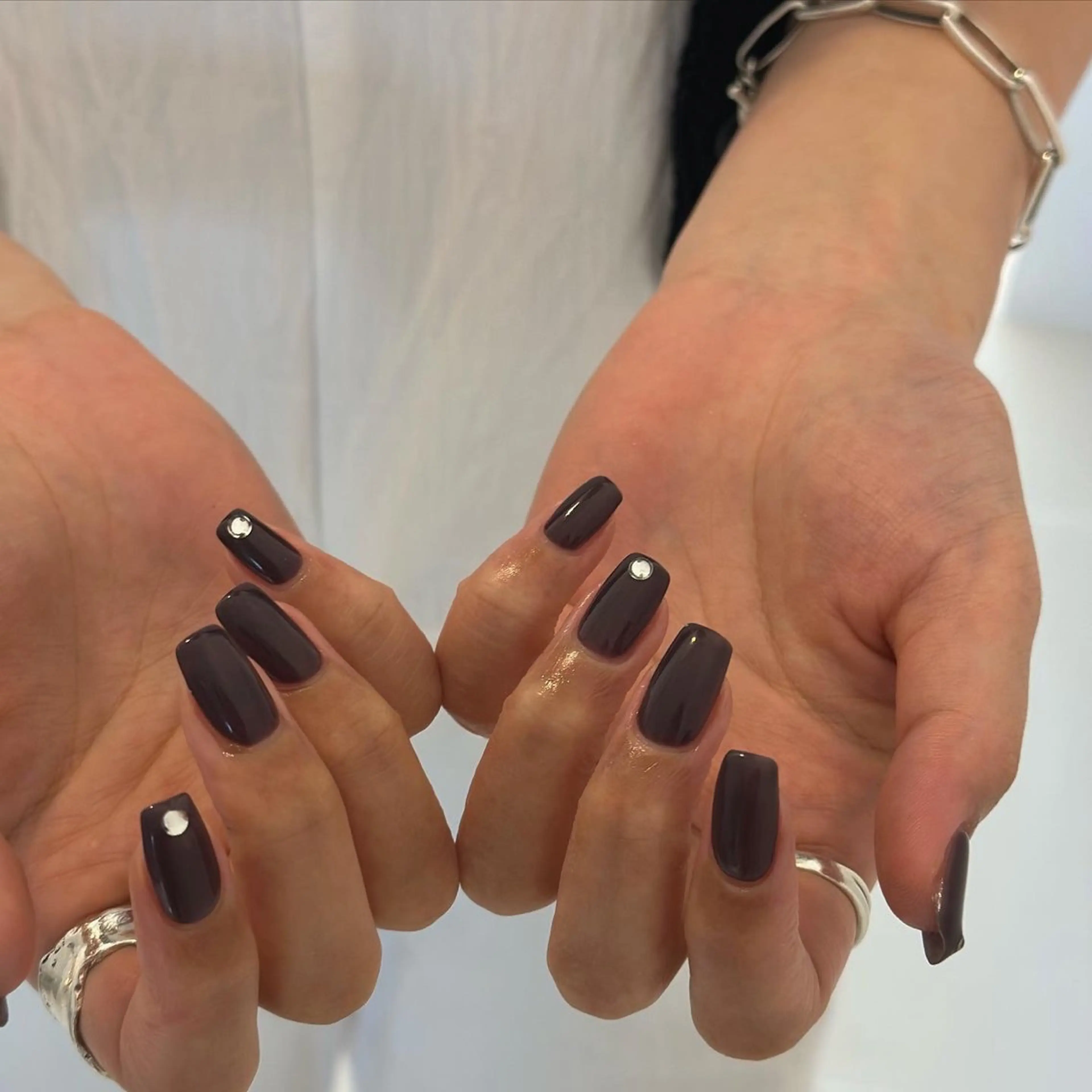 ネイル ワンカラーネイル ハンドネイル Flow nail所属・山本 七海のネイルデザイン