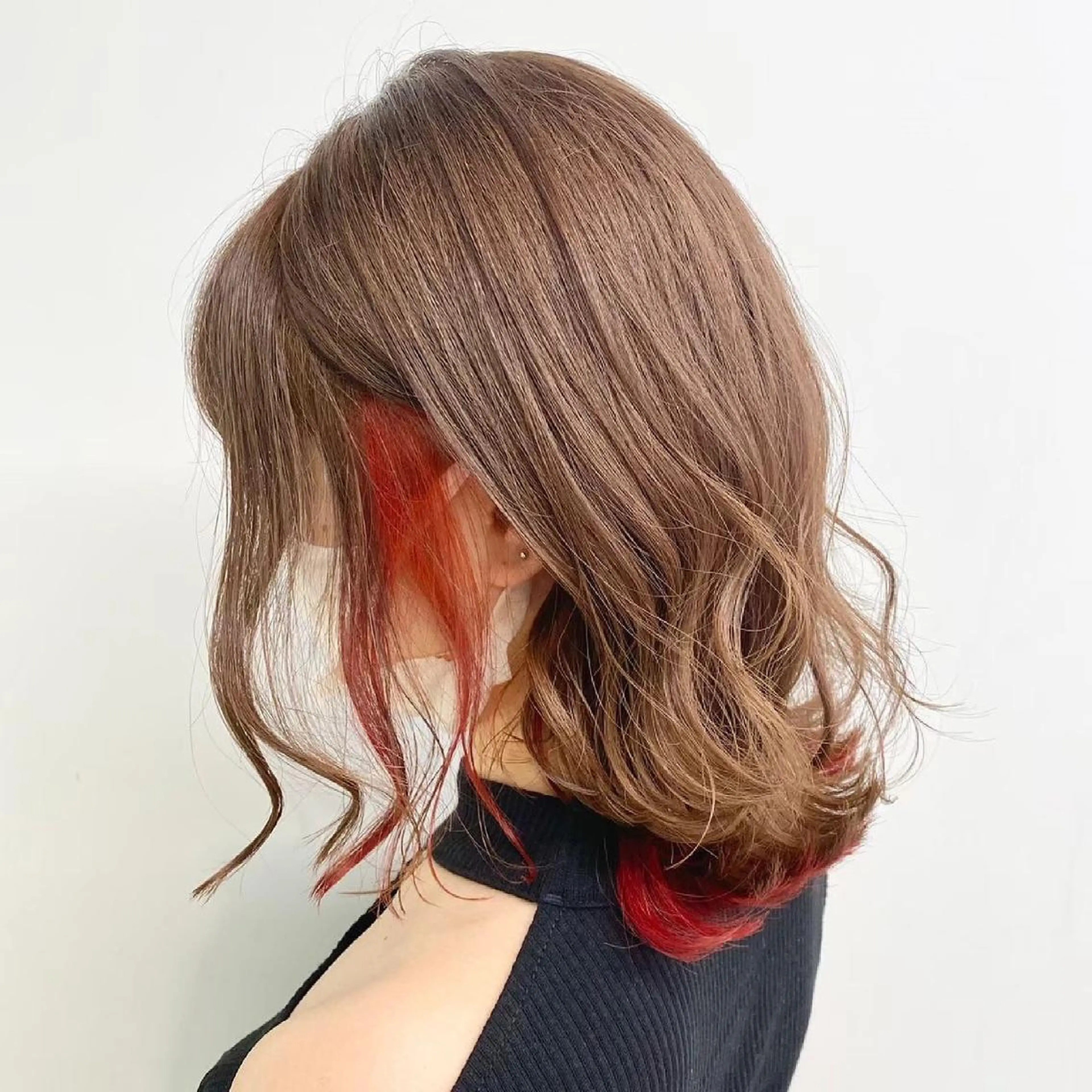 ショート カラー ヘアアレンジ ブリーチ インナーカラー レッドカラー 🤍韓国ヘア特化 🤍力丸🤍のヘアスタイル