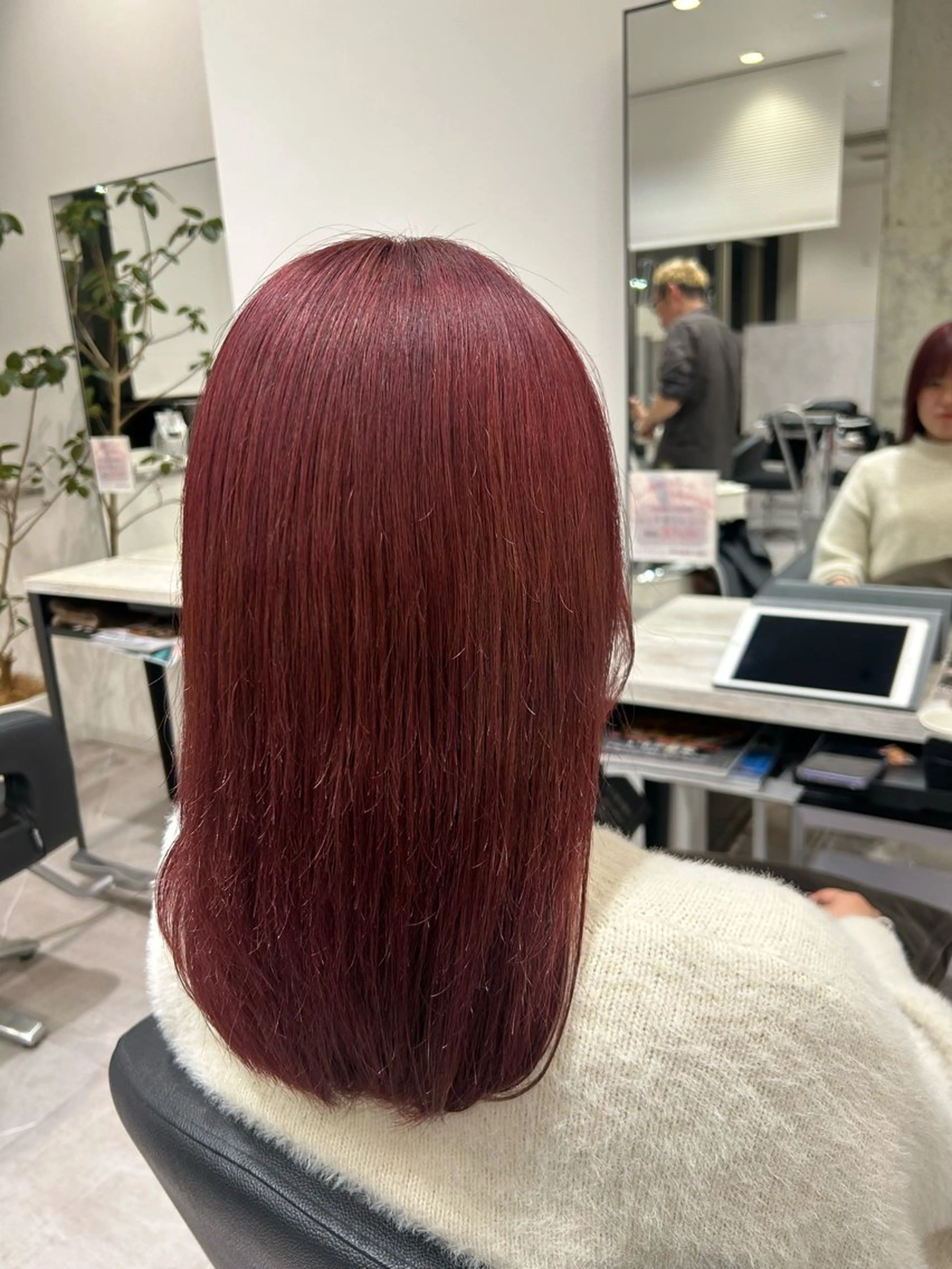 ミディアム 韓国風ヘア ヘアカラー 岡田 祐果のマツエク・マツパデザイン