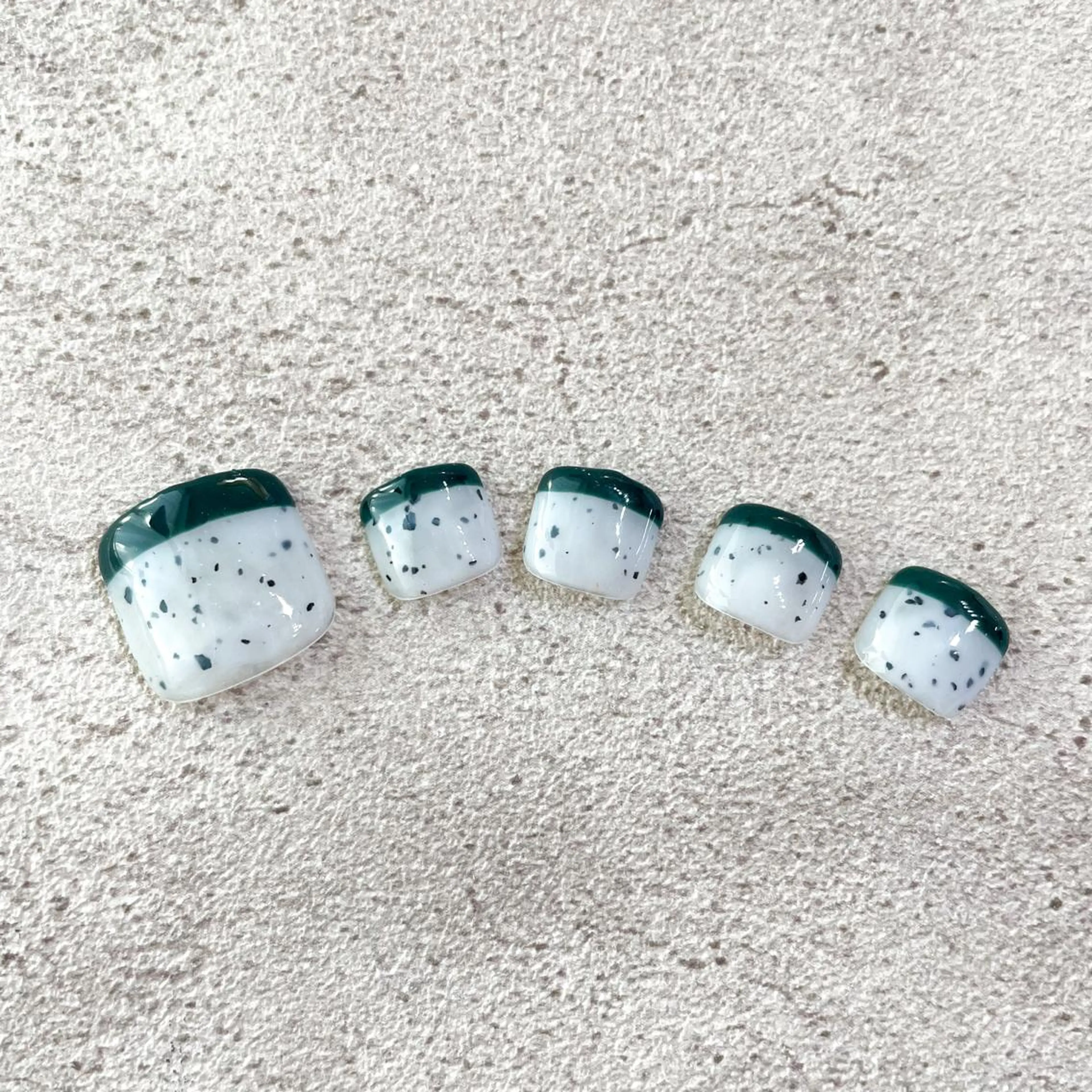 ネイル Tiary Nail Fのネイルデザイン