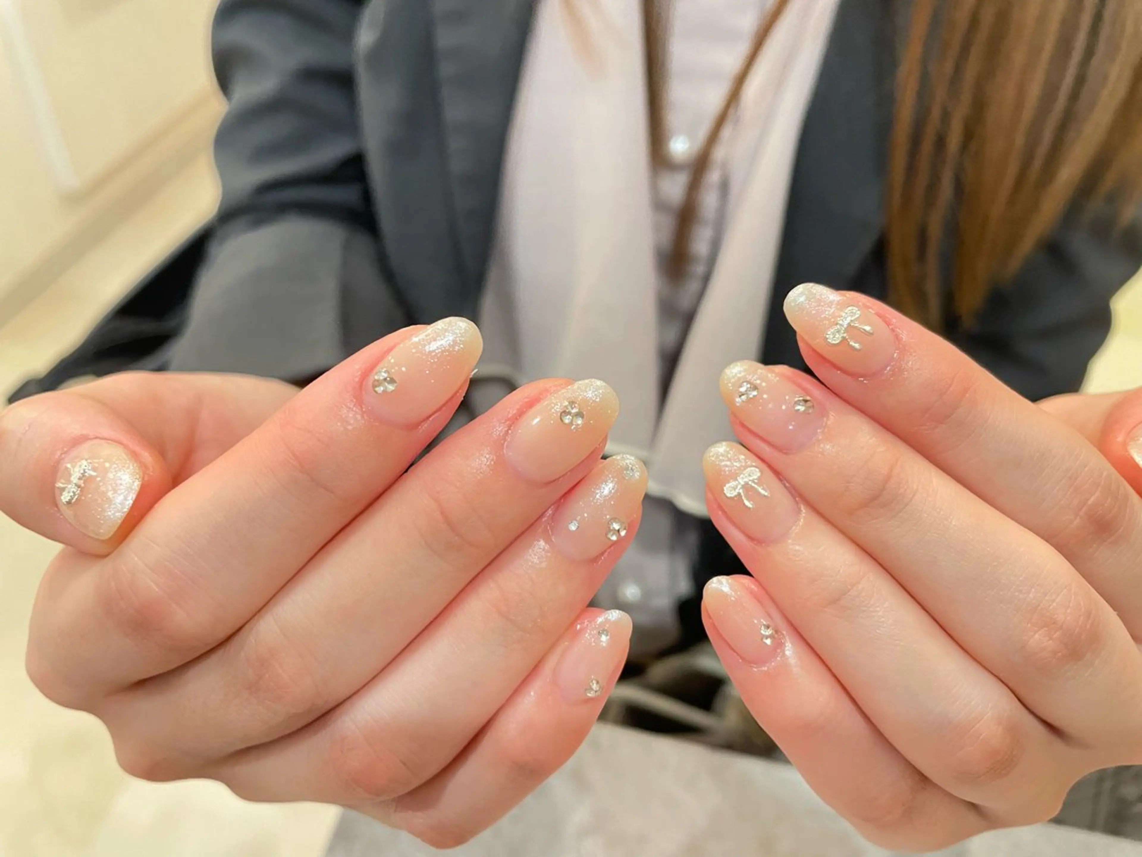 ネイル オーロラネイル チークネイル フレンチネイル ガラスフレンチ グラデーション H&B 楊のネイルデザイン