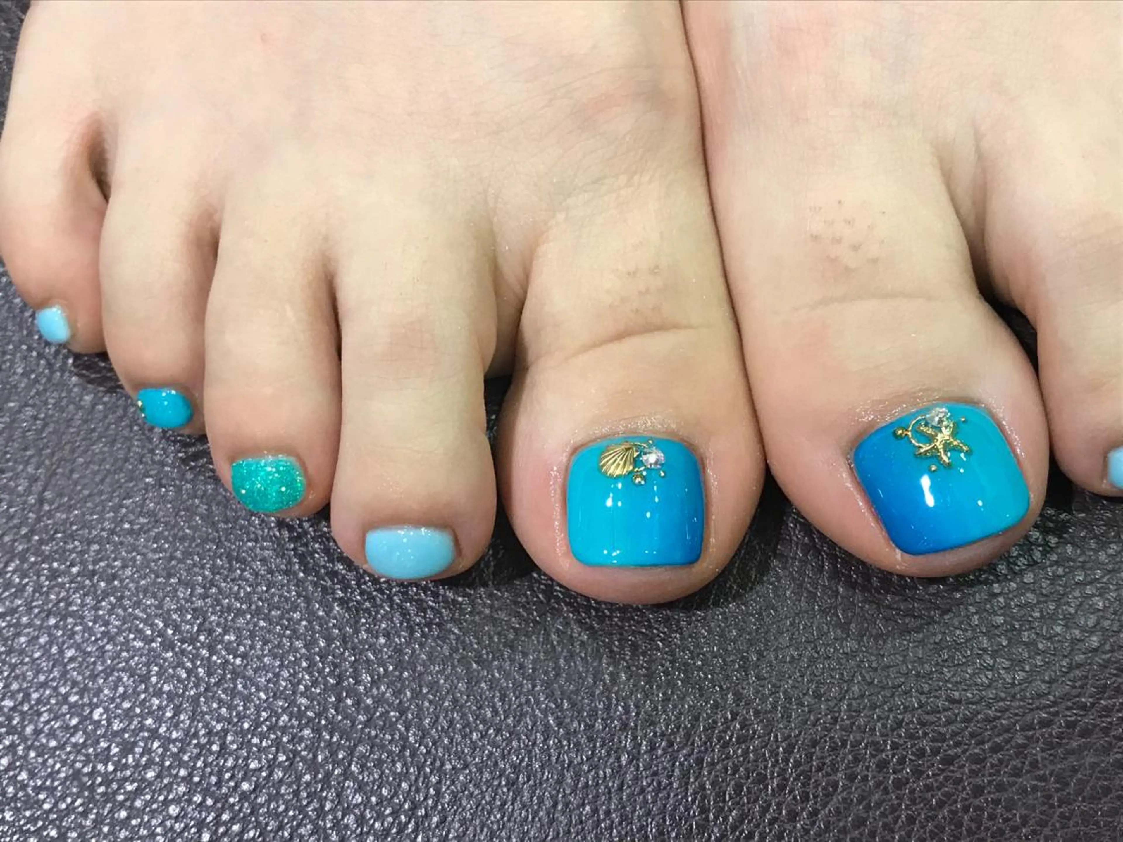 ネイル フットネイル Charme. NOBUKOのネイルデザイン