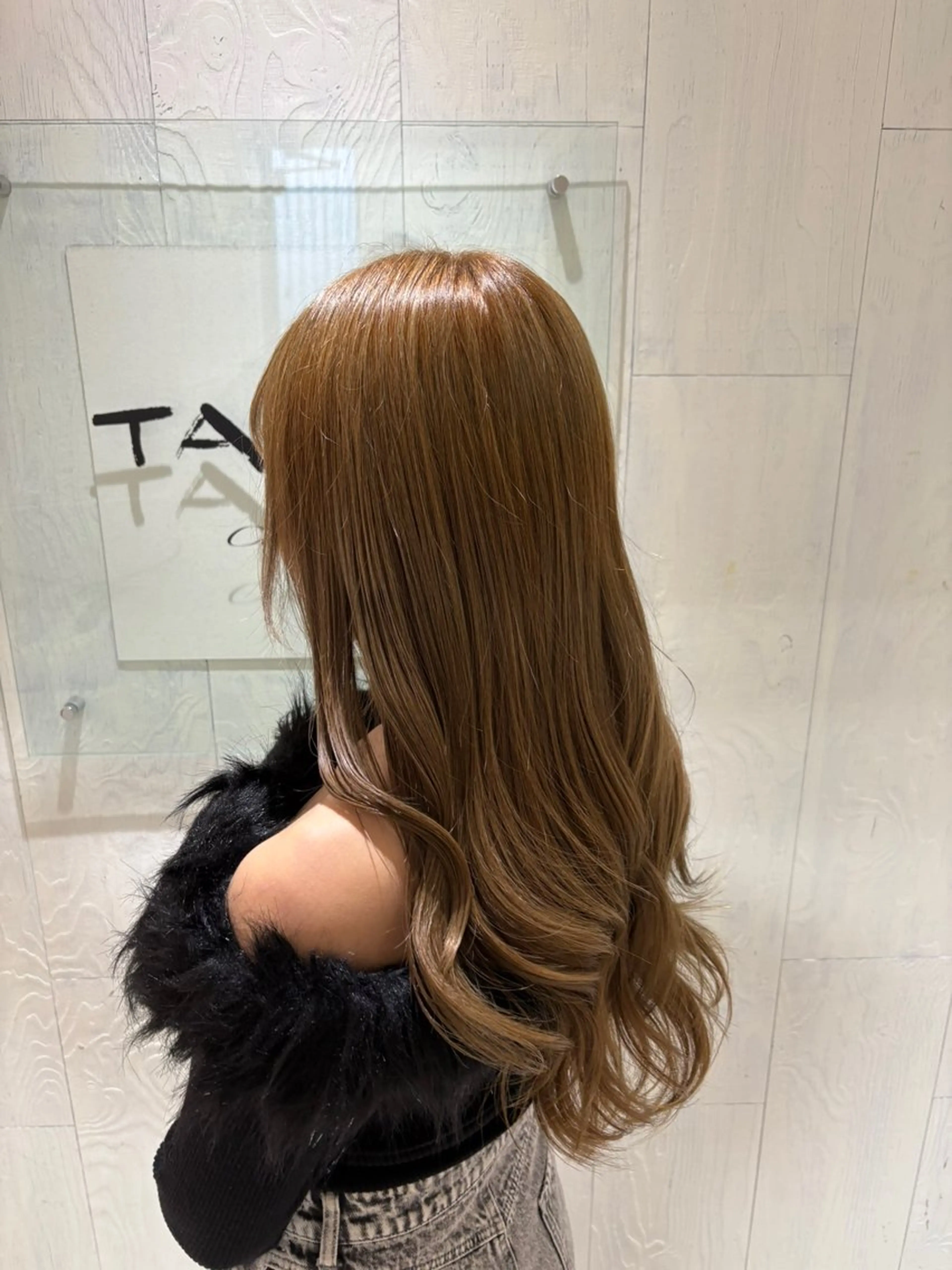 ロング カラー ベージュカラー ブリーチ ミルクティーベージュ ブリーチなしカラー カット ヘアカラー ブリーチなしWカラー レイヤー/Rickyのヘアスタイル
