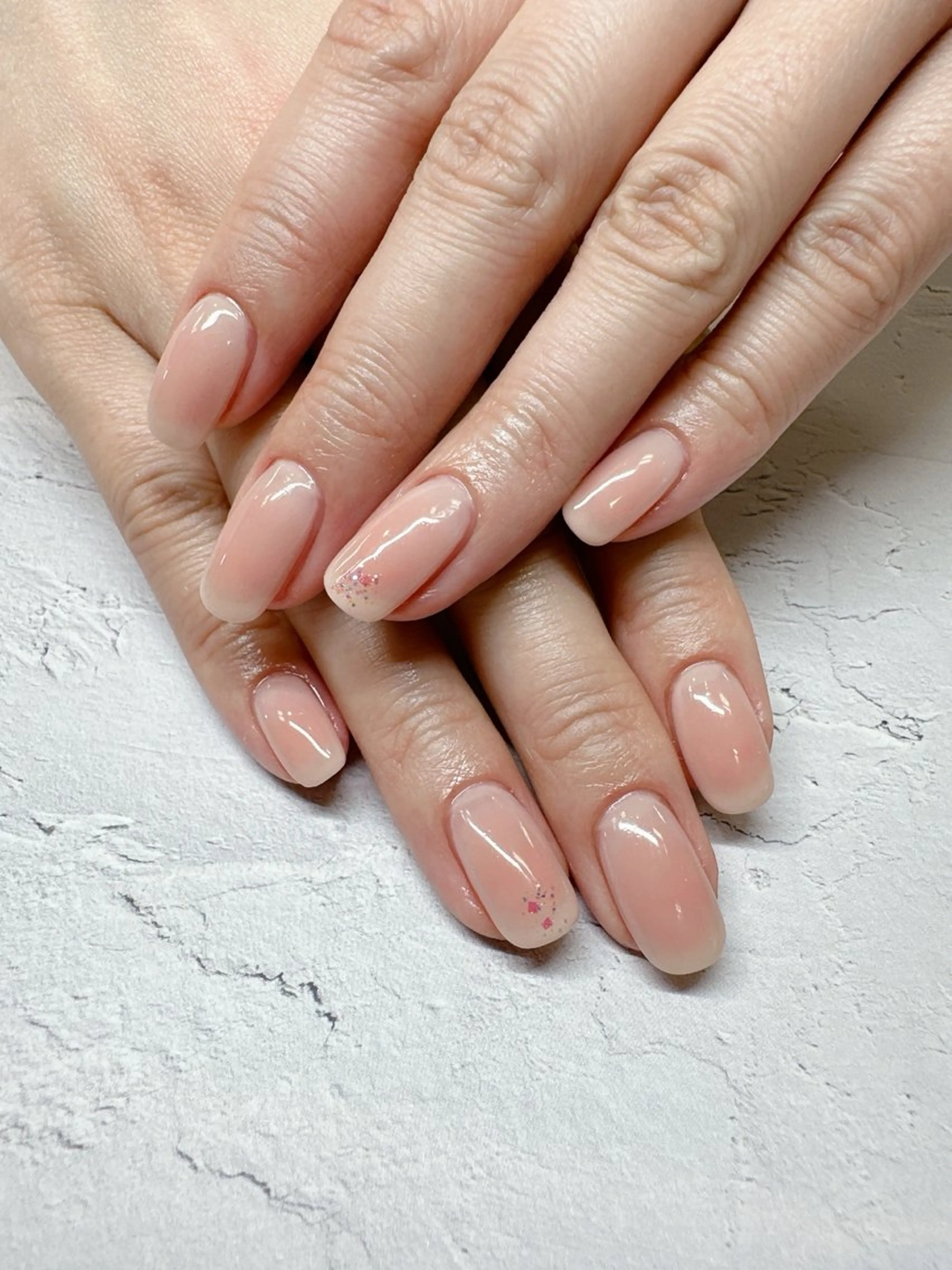 ネイル チークネイル ハンドネイル nailist SATO【銀座】のネイルデザイン