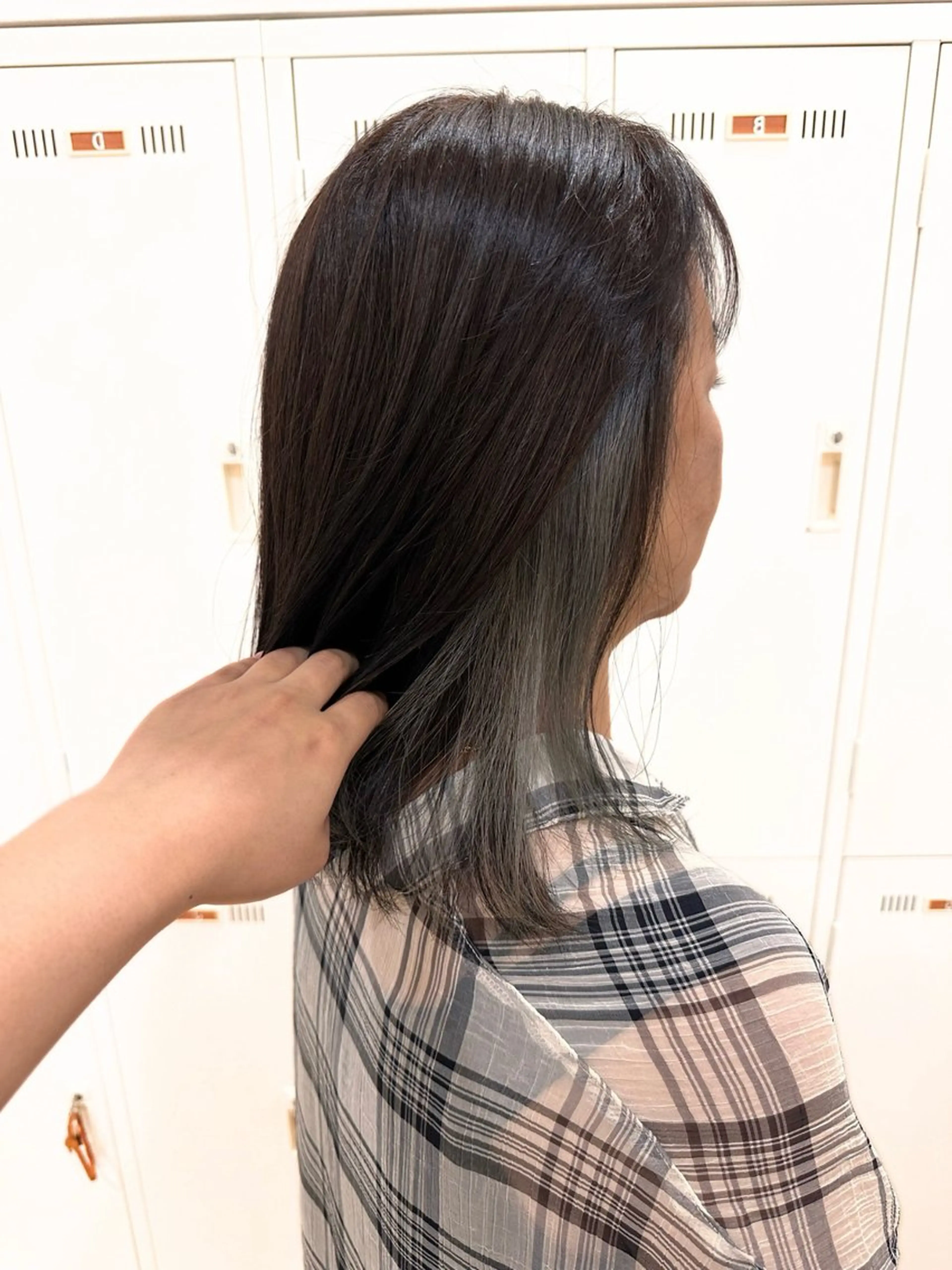 セミロング 顔周りカット ヘアカラー トリートメント インナーカラー 💎しまだゆうかのヘアスタイル