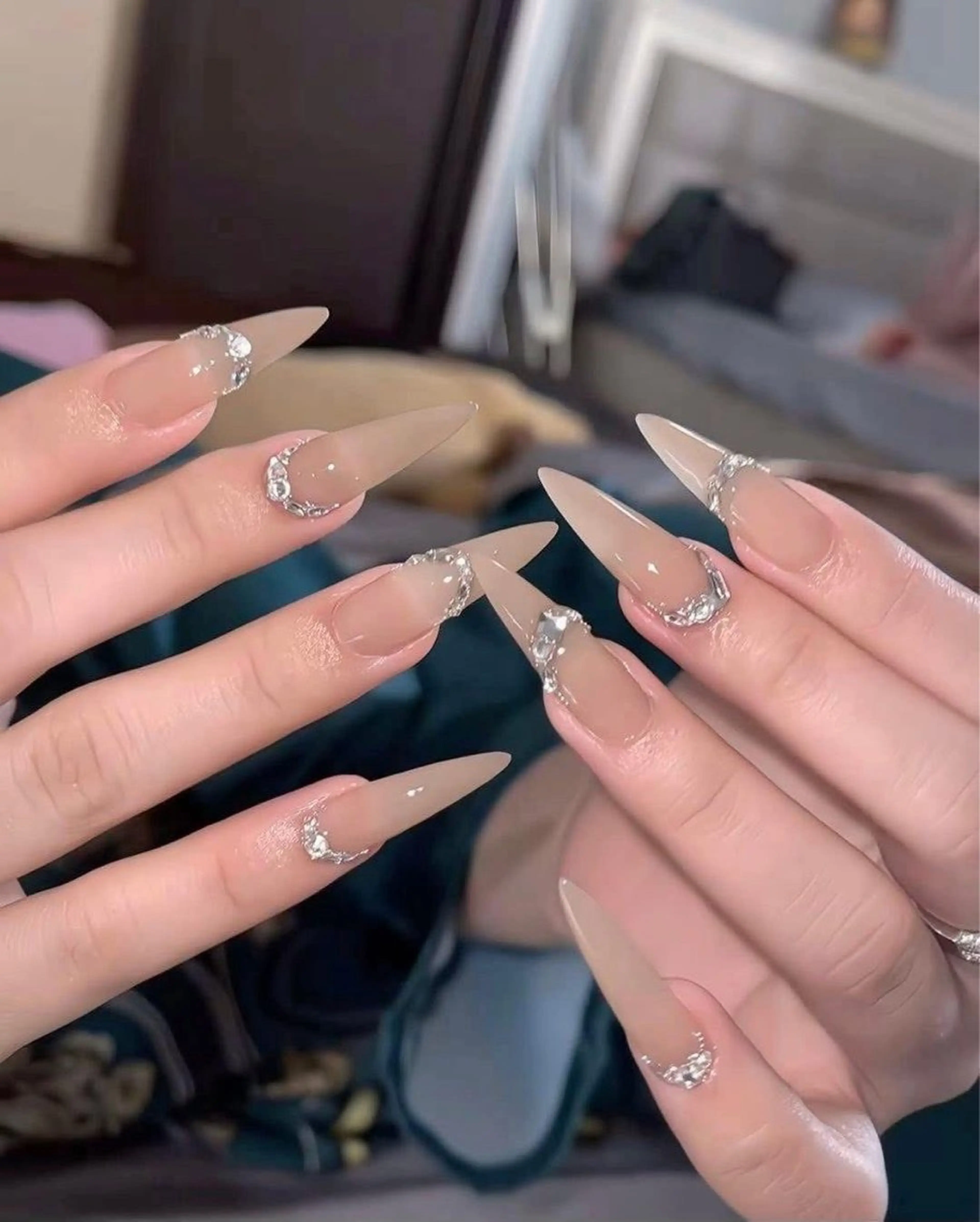 長さ出し+デザイン10本(ストーン)の写真