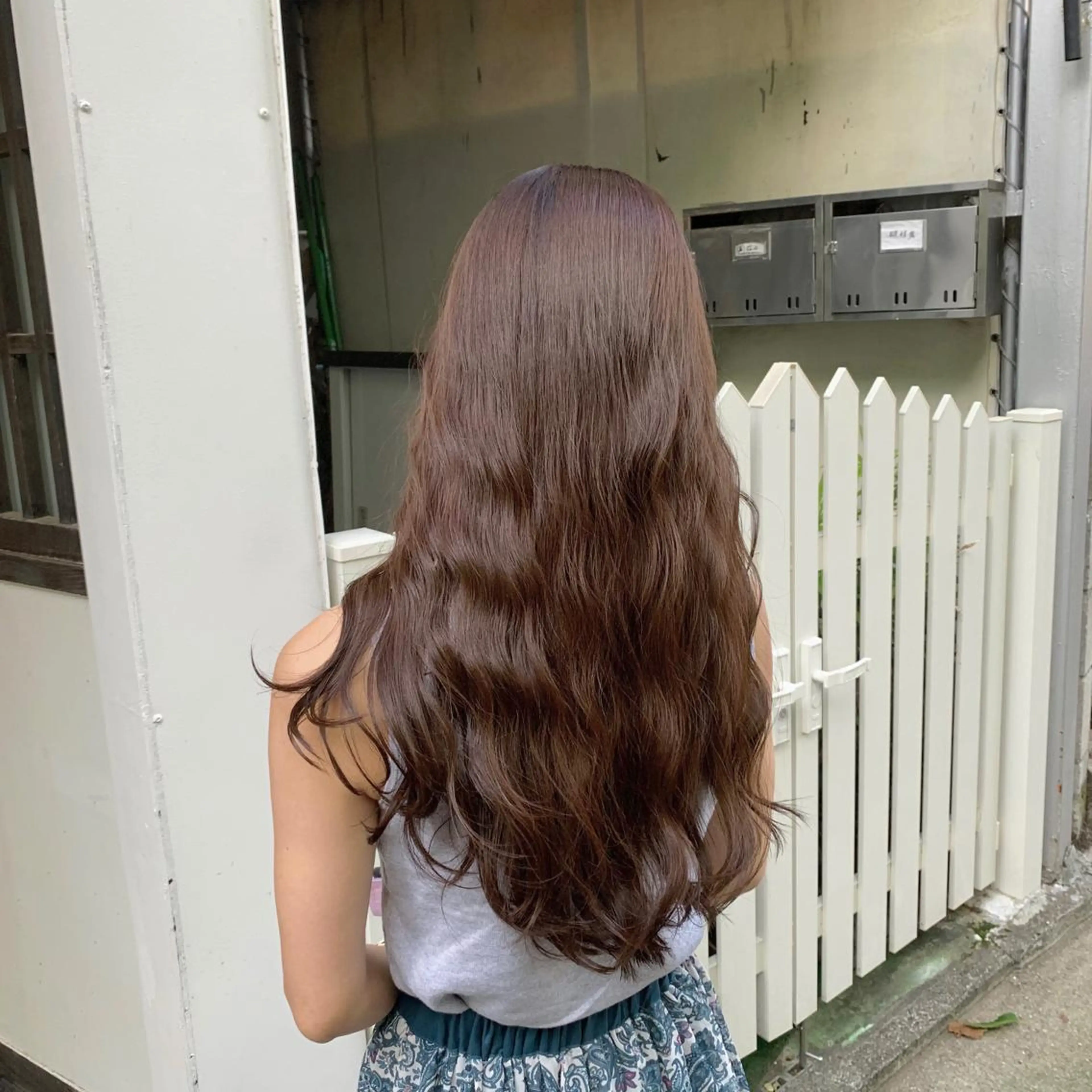 ロング カラー ブラウンカラー チョコレートブラウン カット ヘアカラー トリートメント little 小濱彰太のヘアスタイル