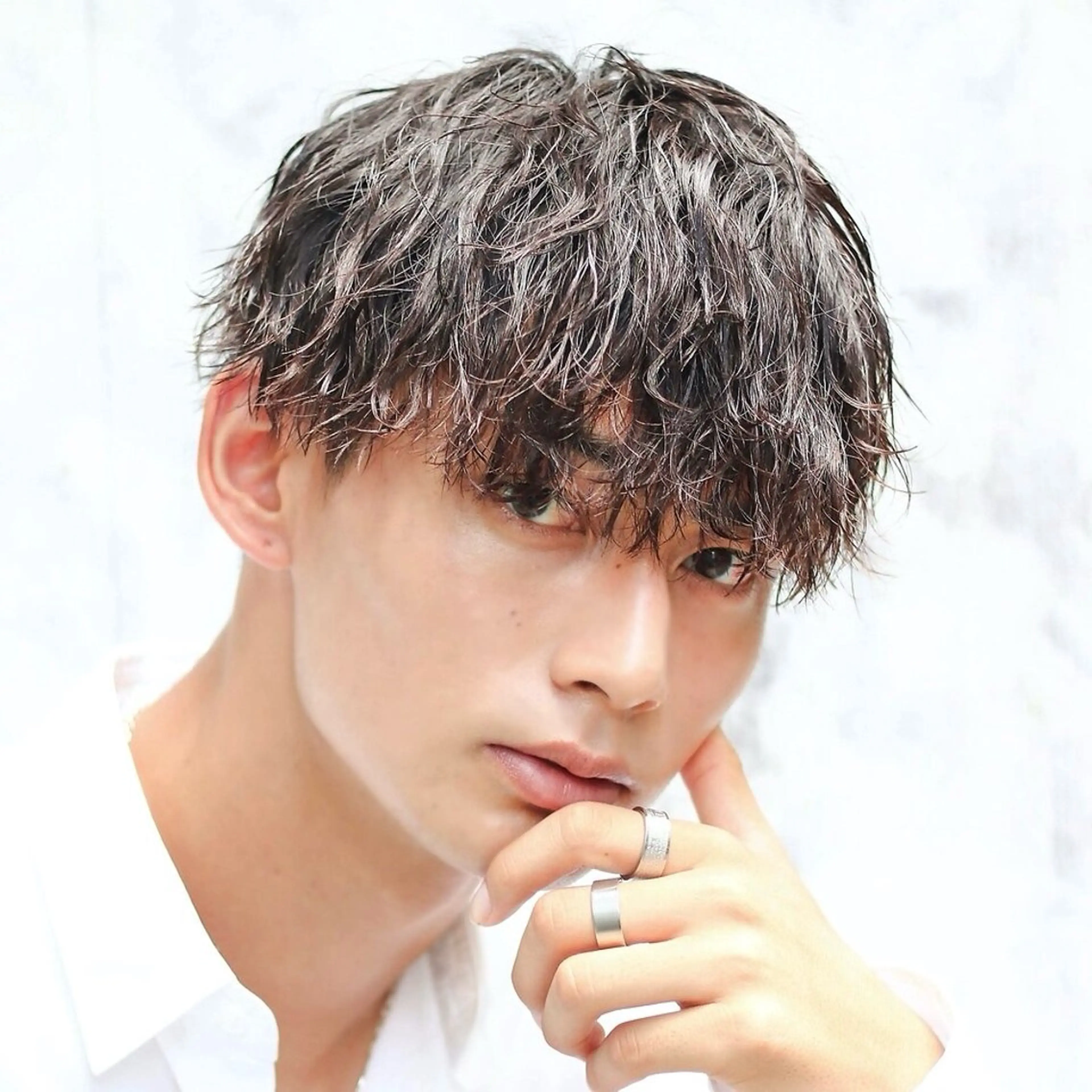 ショート パーマ メンズ メンズパーマ スパイラルパーマ カット パーマ メンズ特化カットパー マカラー坂田柊のヘアスタイル