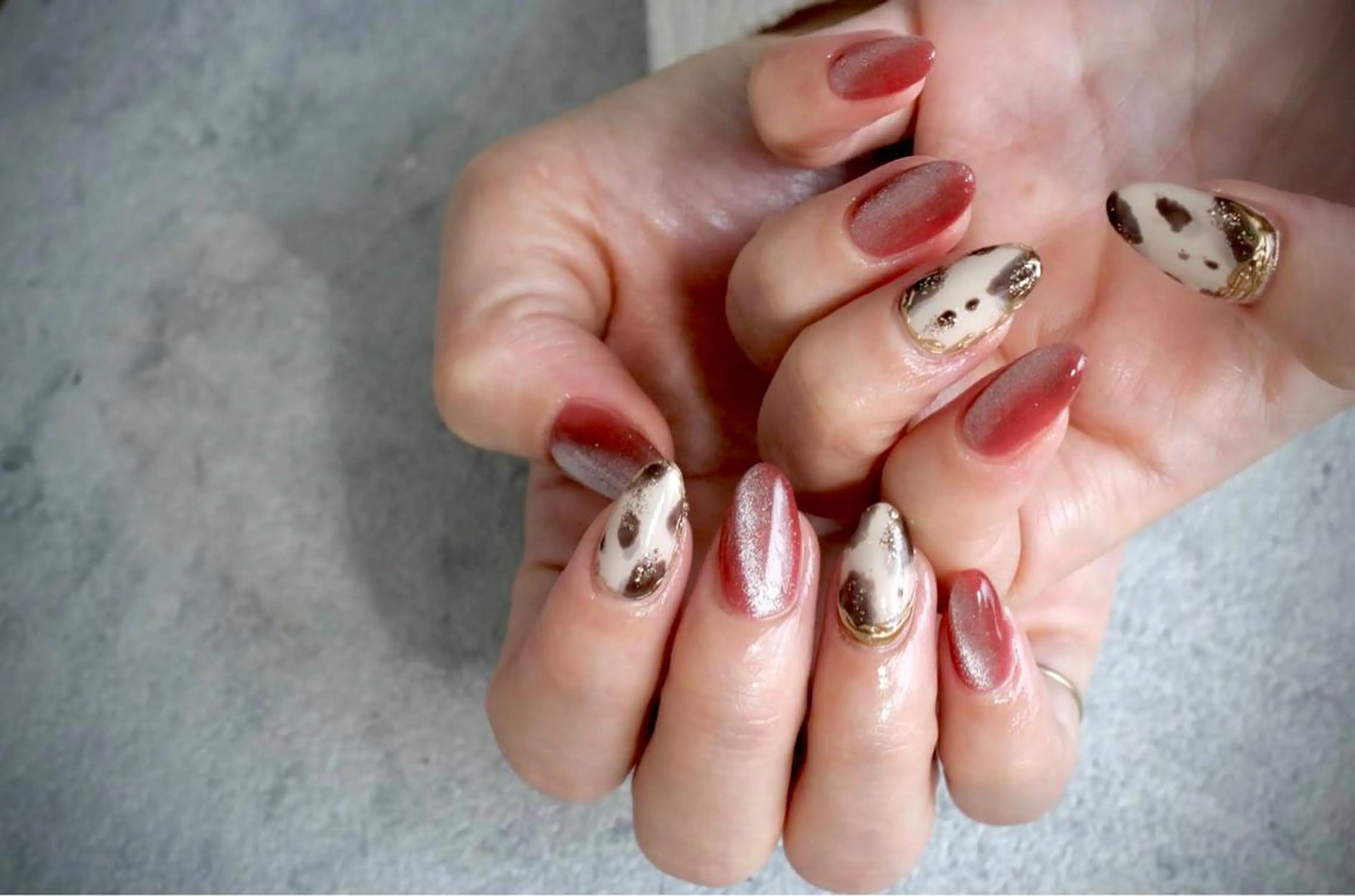 ネイル オーロラネイル カジュアル ジェルネイル ラメ(グリッター) マグネットネイル ハンドネイル MH Nailのネイルデザイン