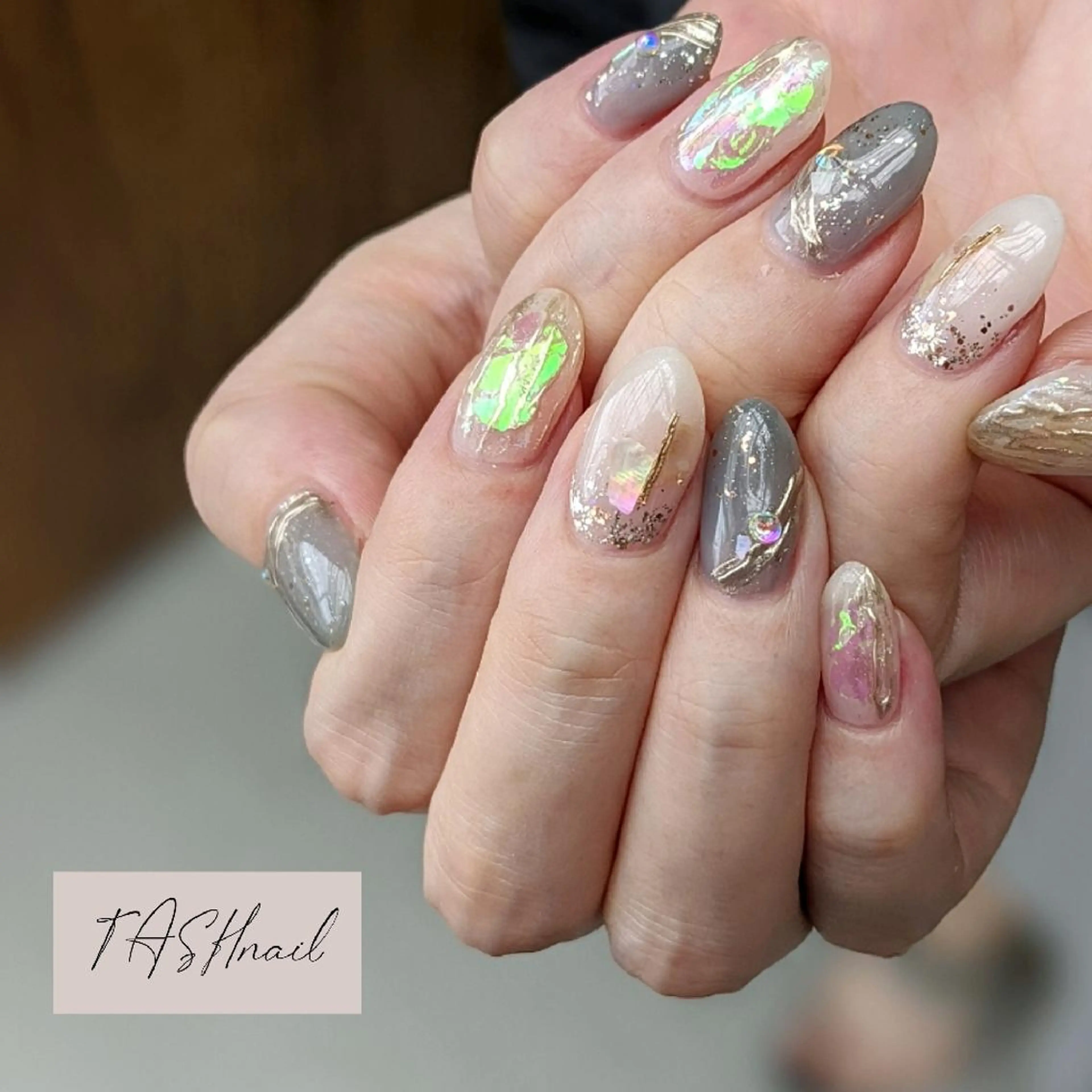 ネイル TASH nailのネイルデザイン